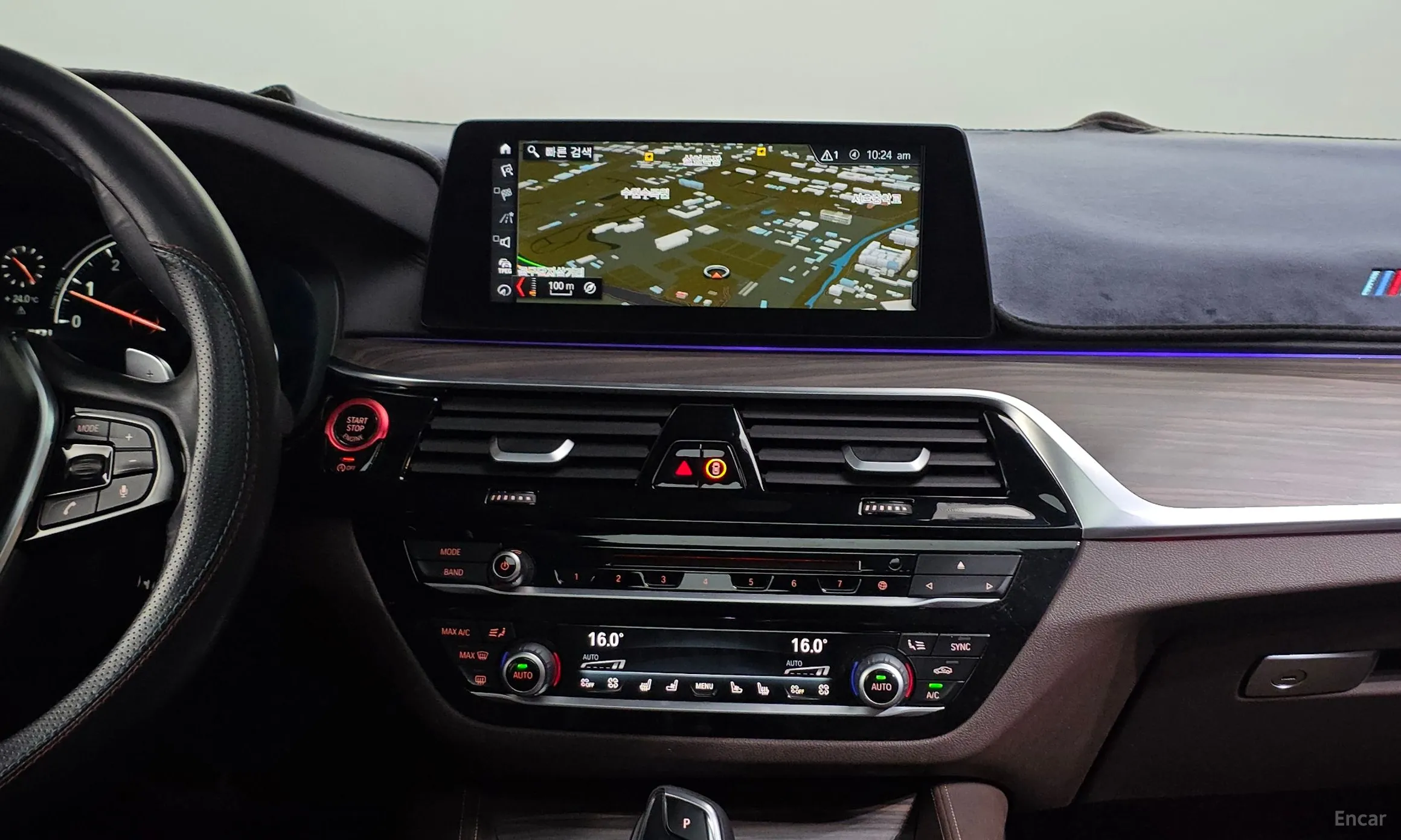 BMW 5 Series (G30) превью 14