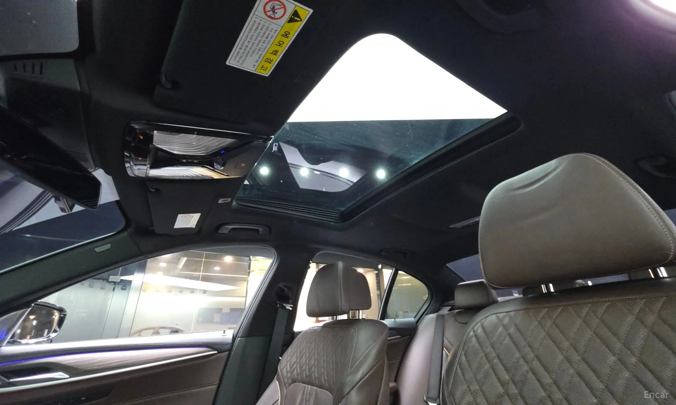 BMW 5 Series (G30) превью 18