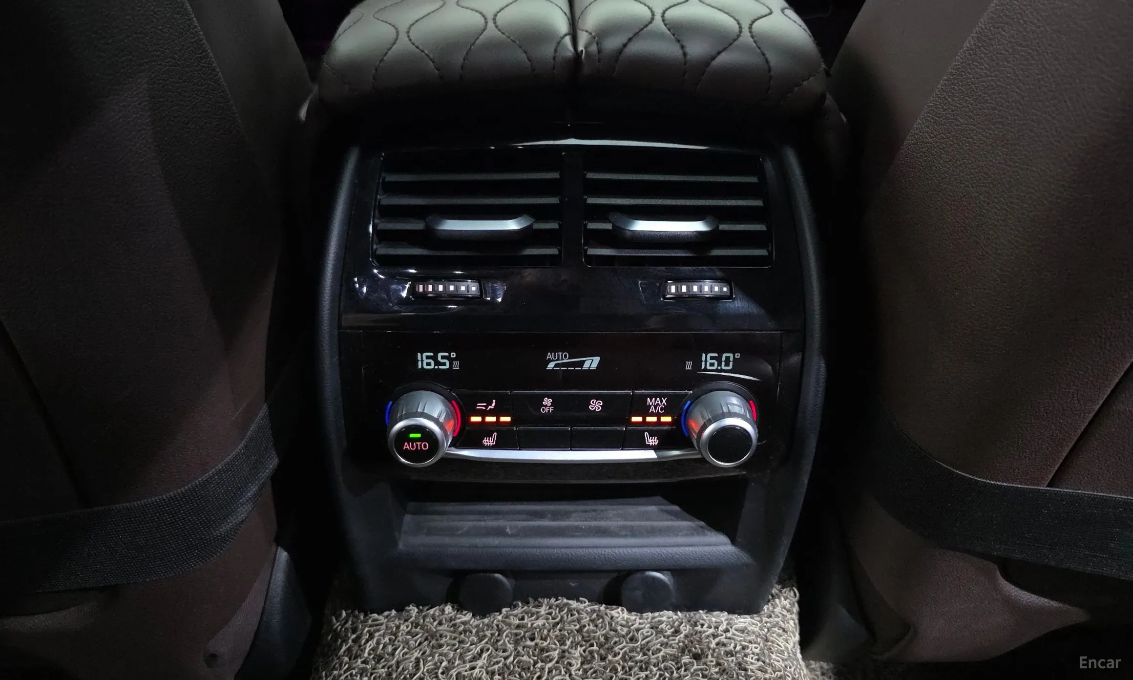BMW 5 Series (G30) превью 19