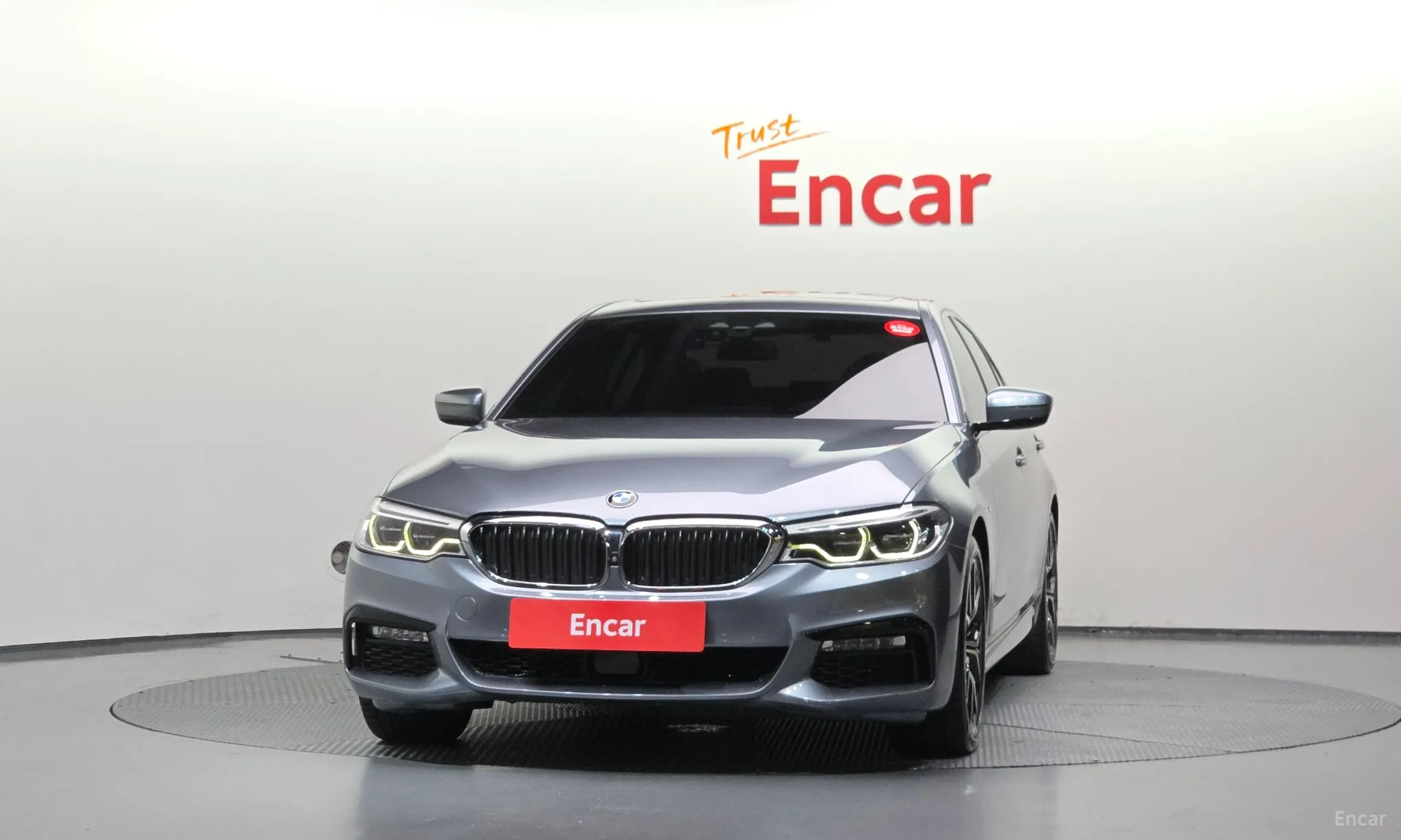 BMW 5 Series (G30) превью 3