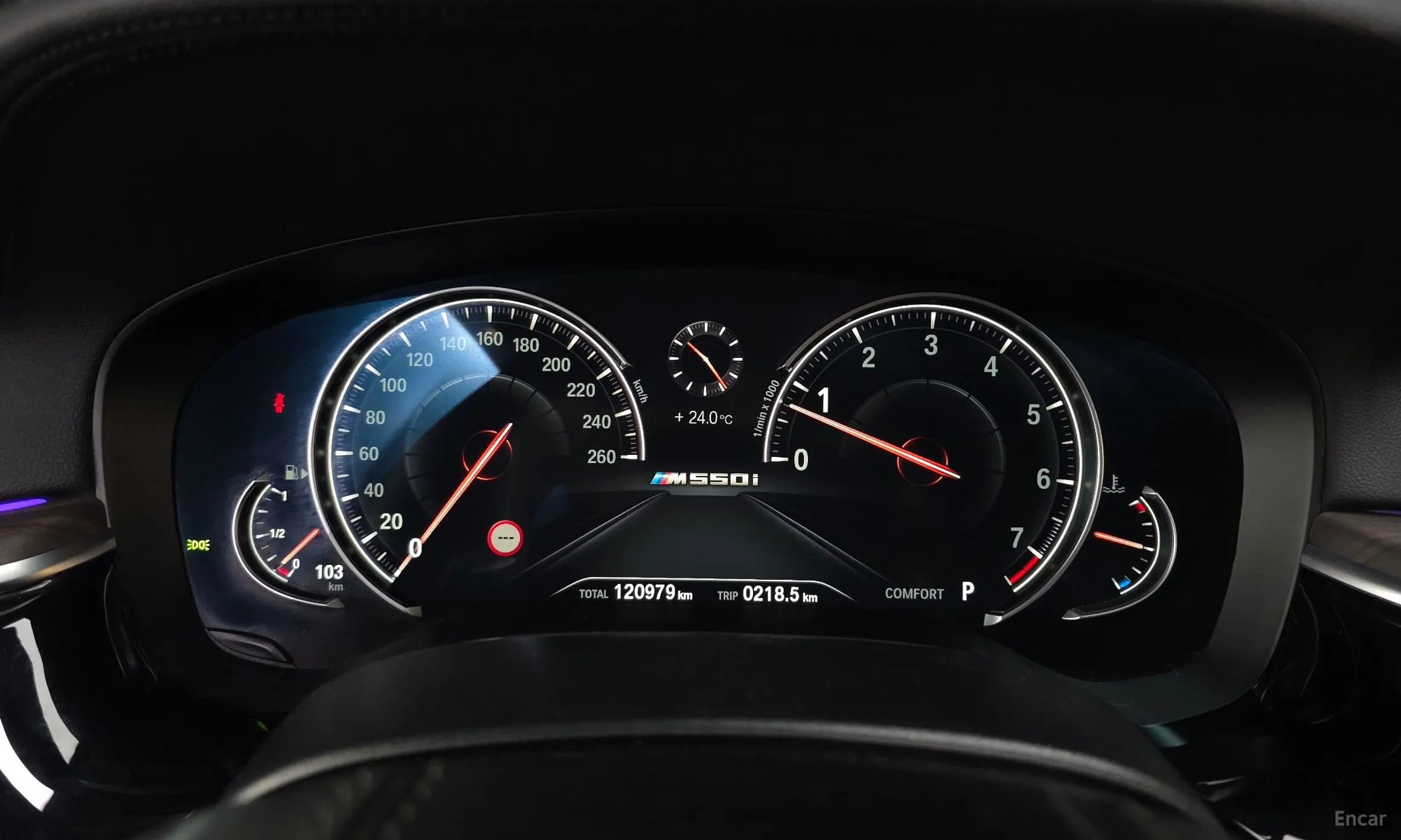 BMW 5 Series (G30) превью 8
