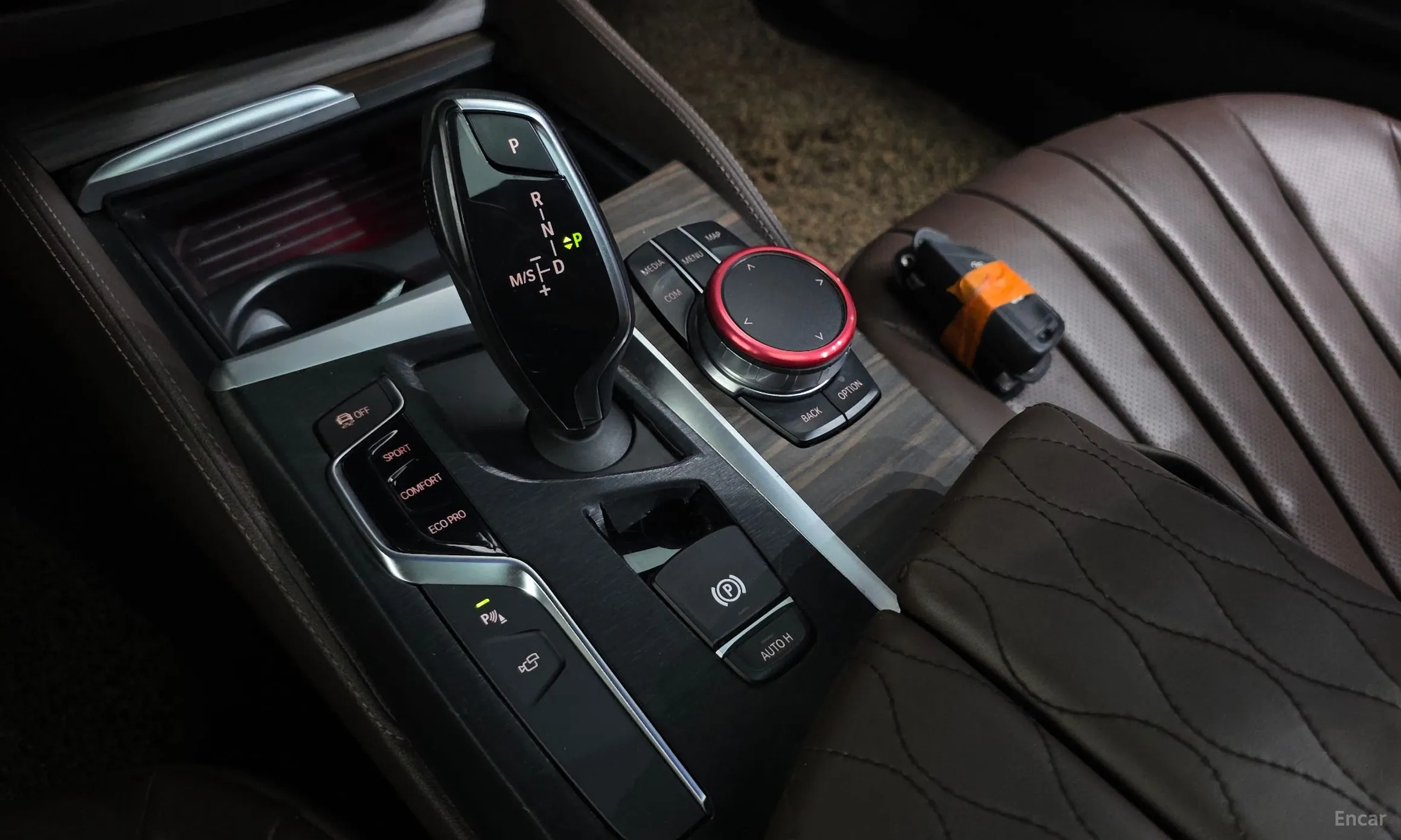 BMW 5 Series (G30) превью 9