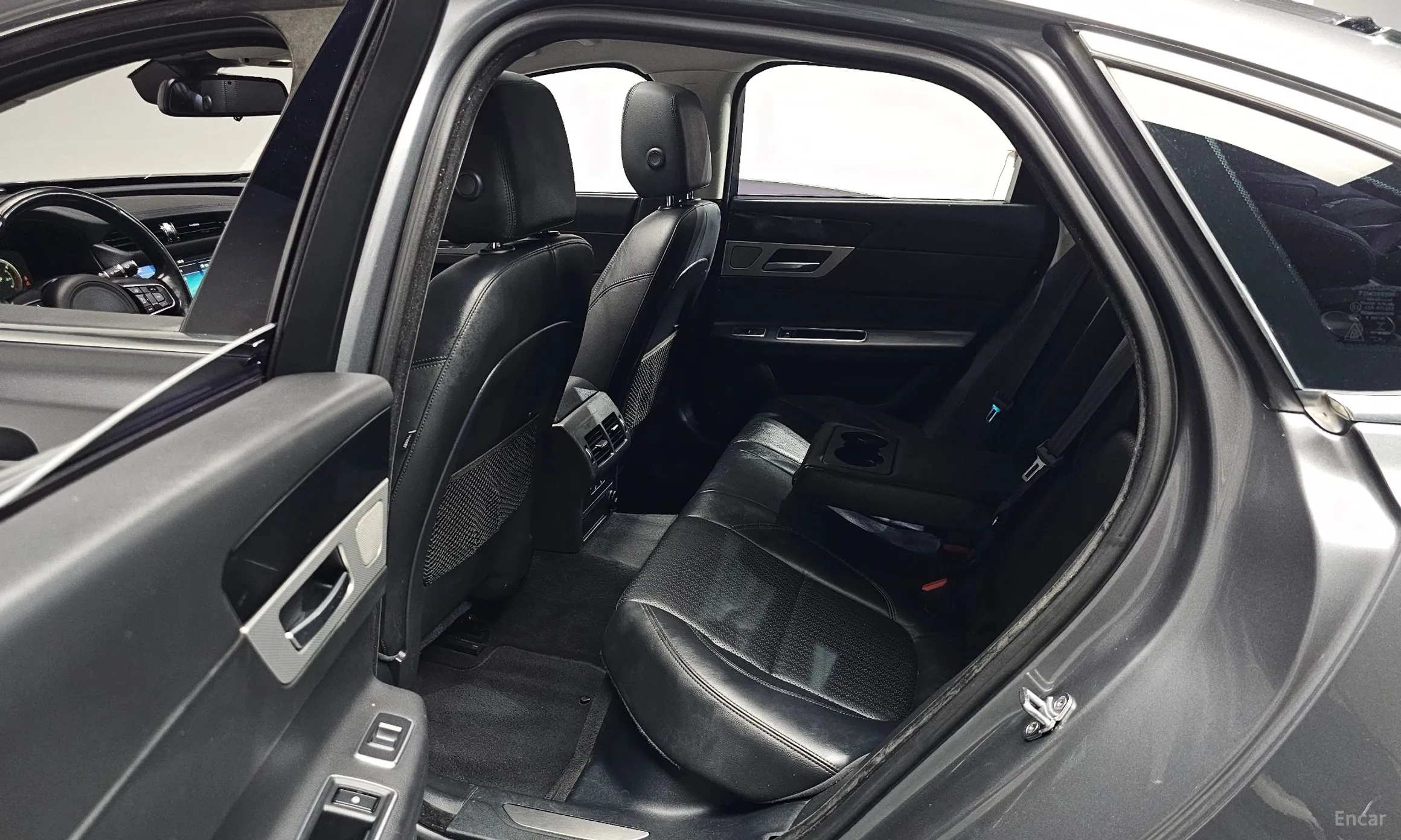 Jaguar XF (x260) превью 11