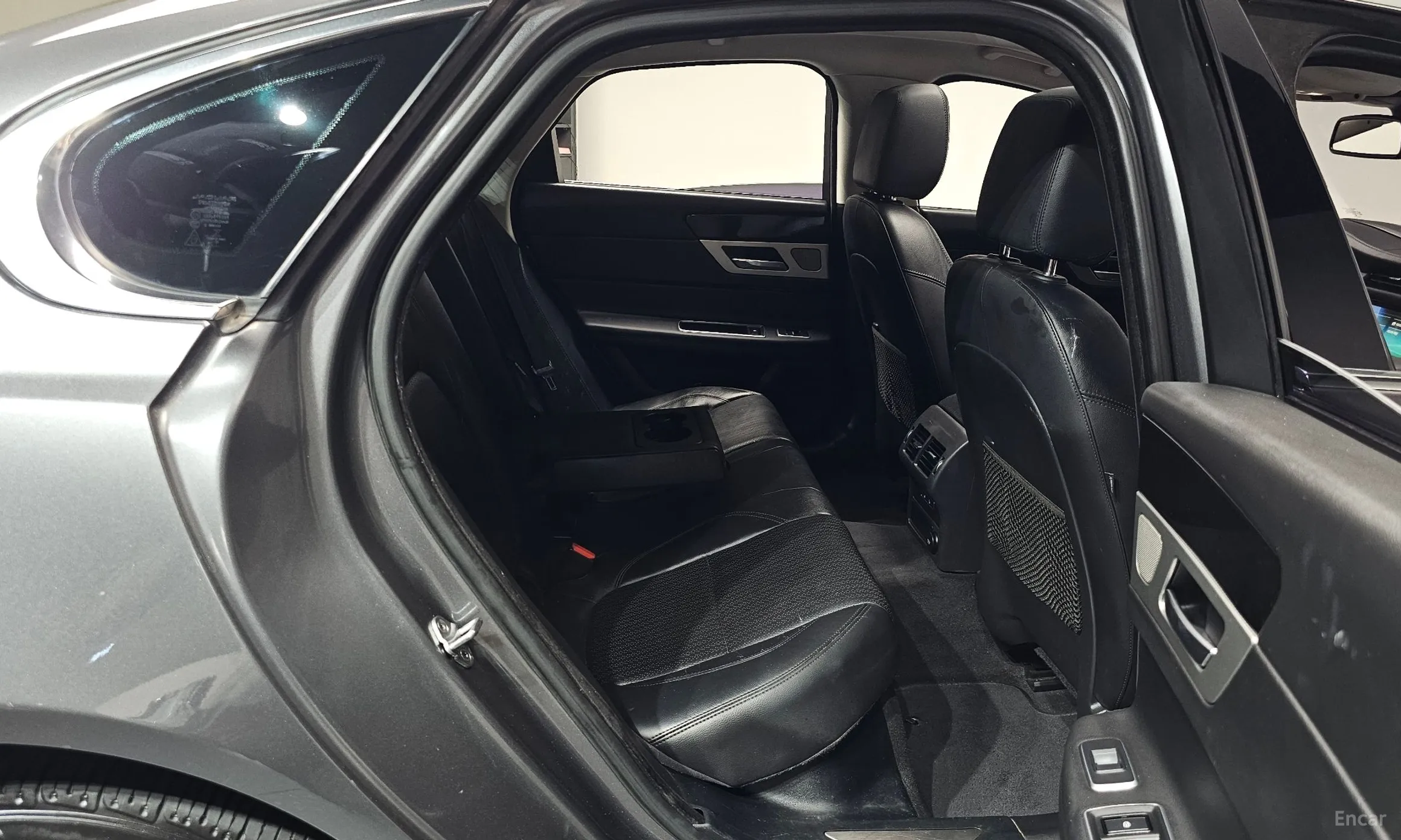Jaguar XF (x260) превью 12