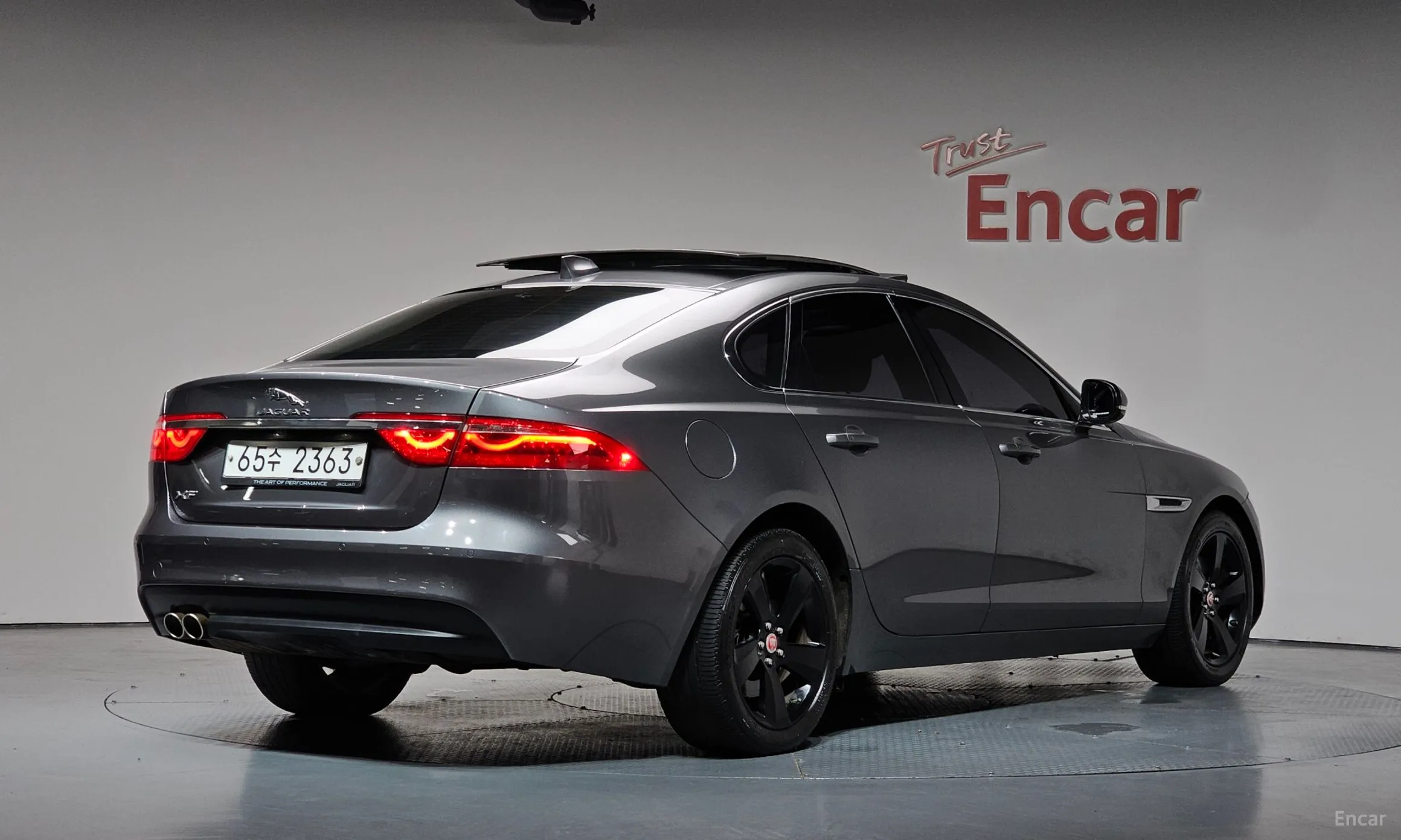 Jaguar XF (x260) превью 2