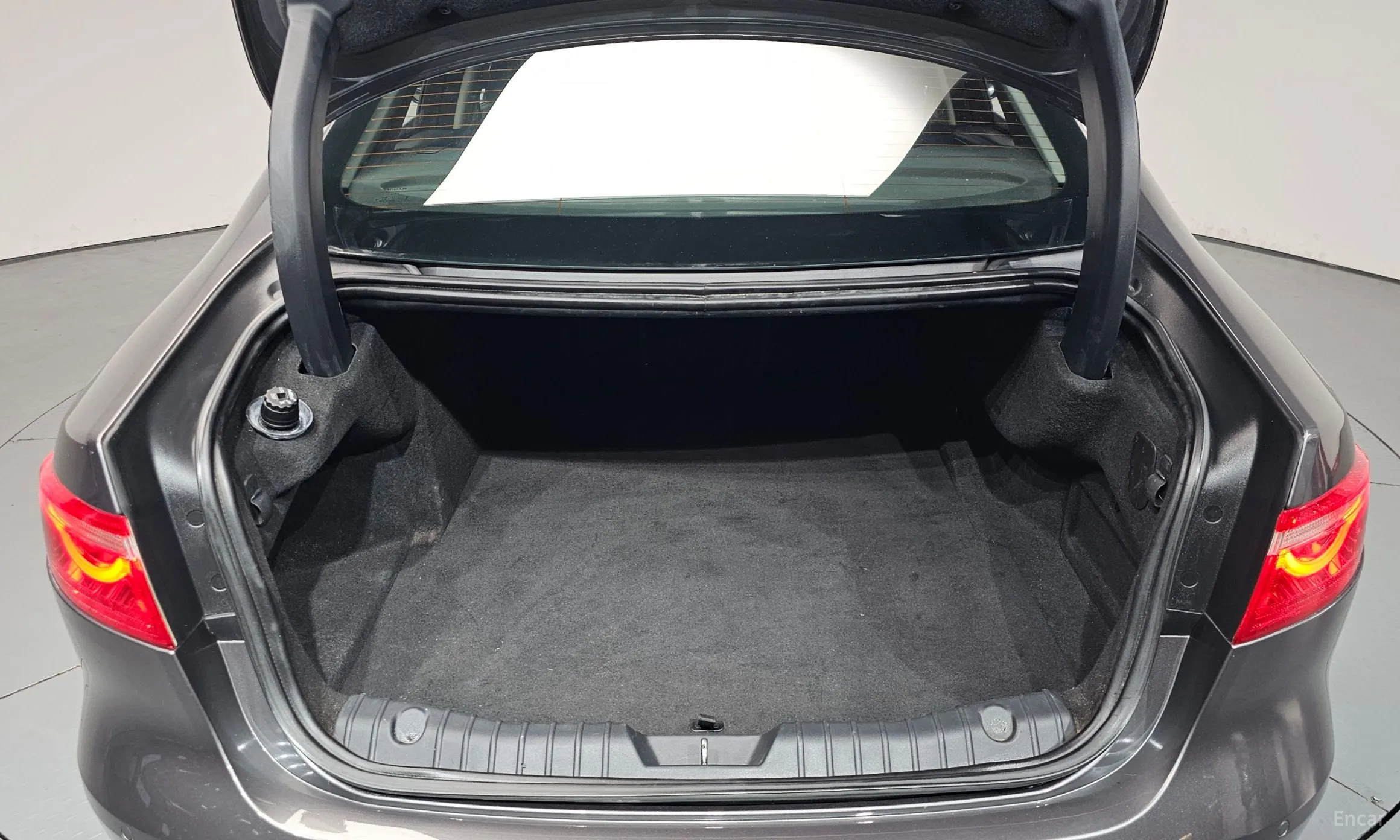 Jaguar XF (x260) превью 20