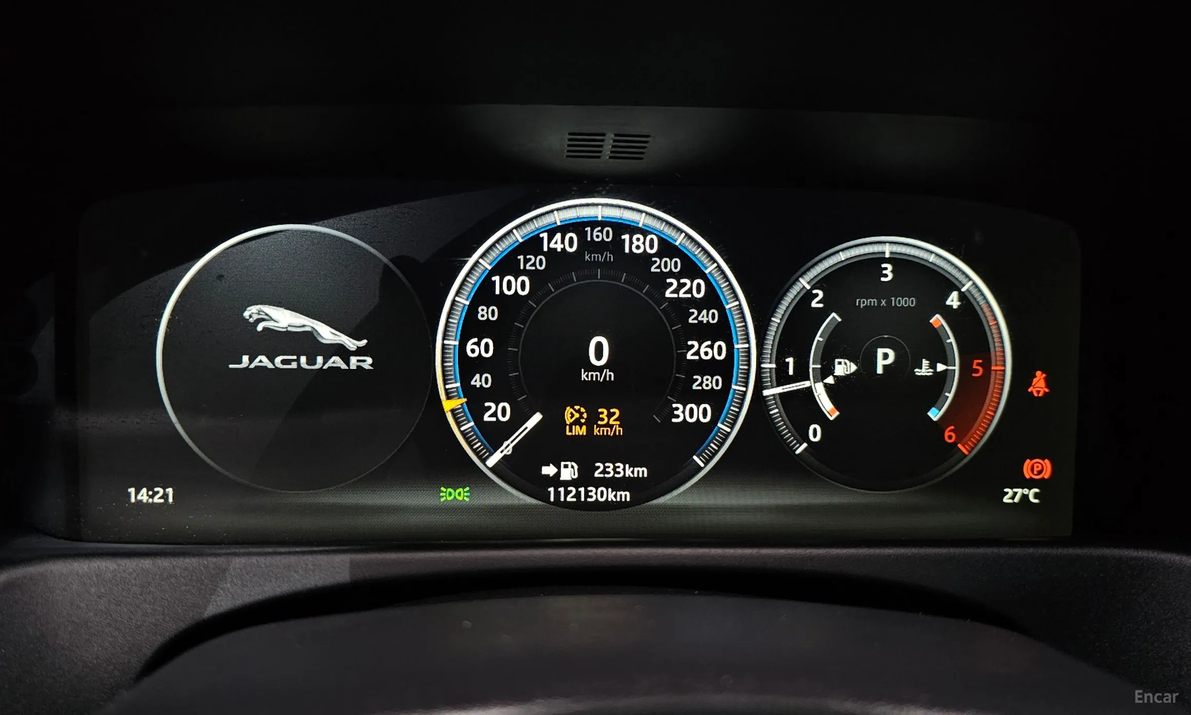 Jaguar XF (x260) превью 8