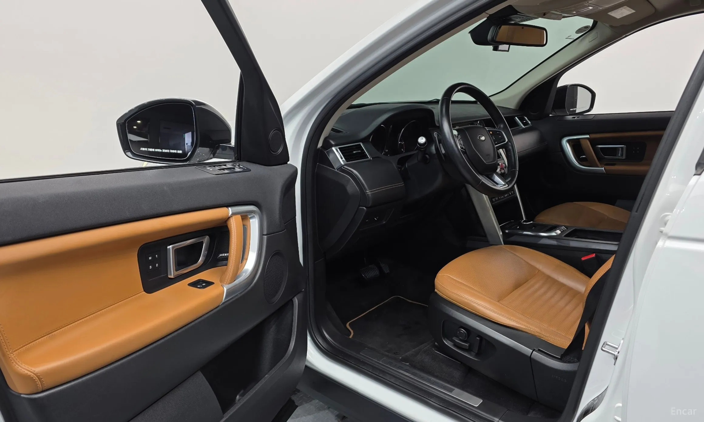 Land Rover Discovery Sports превью 10