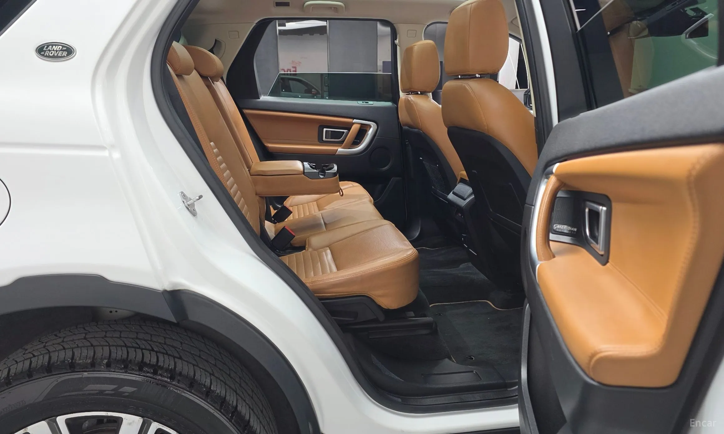 Land Rover Discovery Sports превью 11