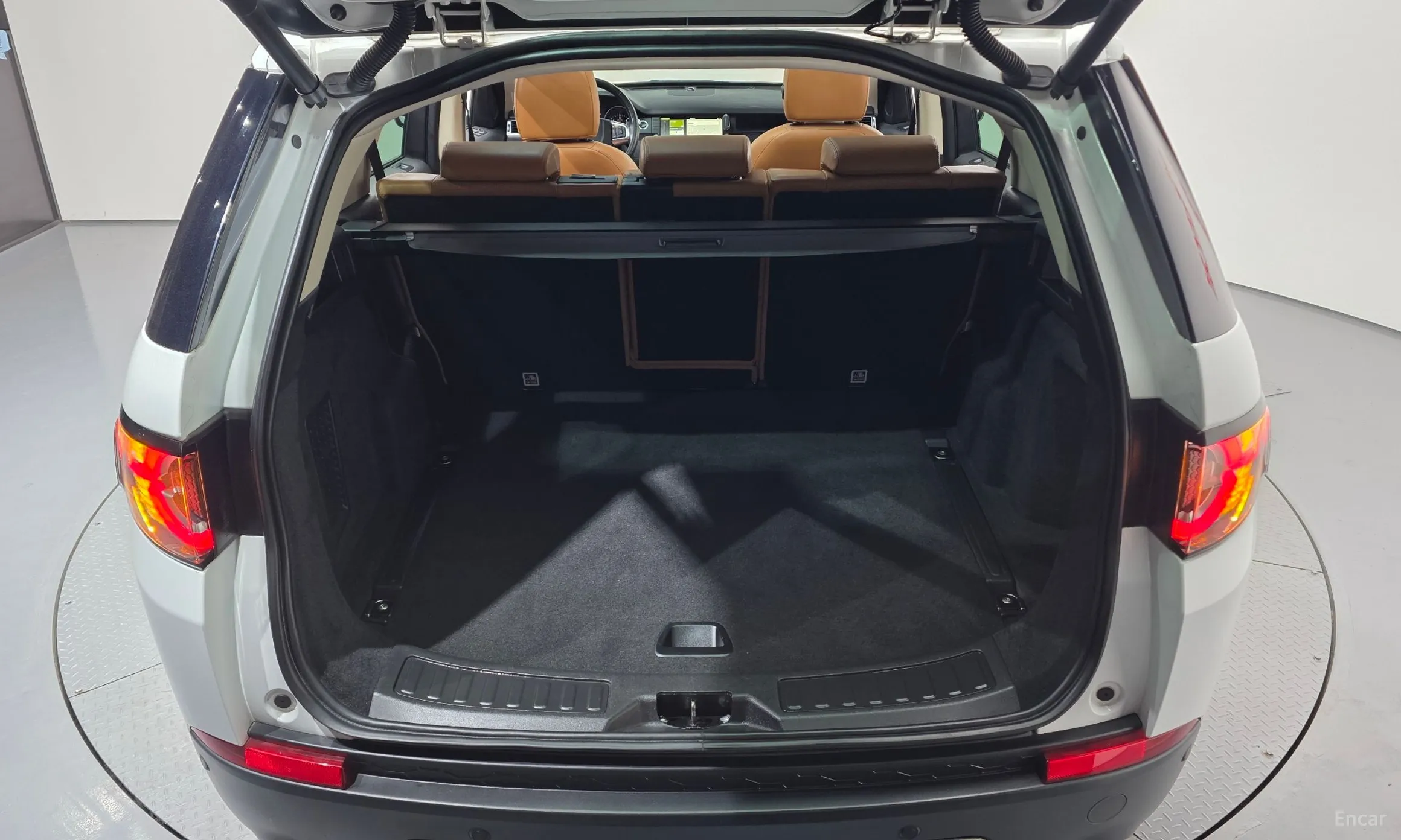 Land Rover Discovery Sports превью 18