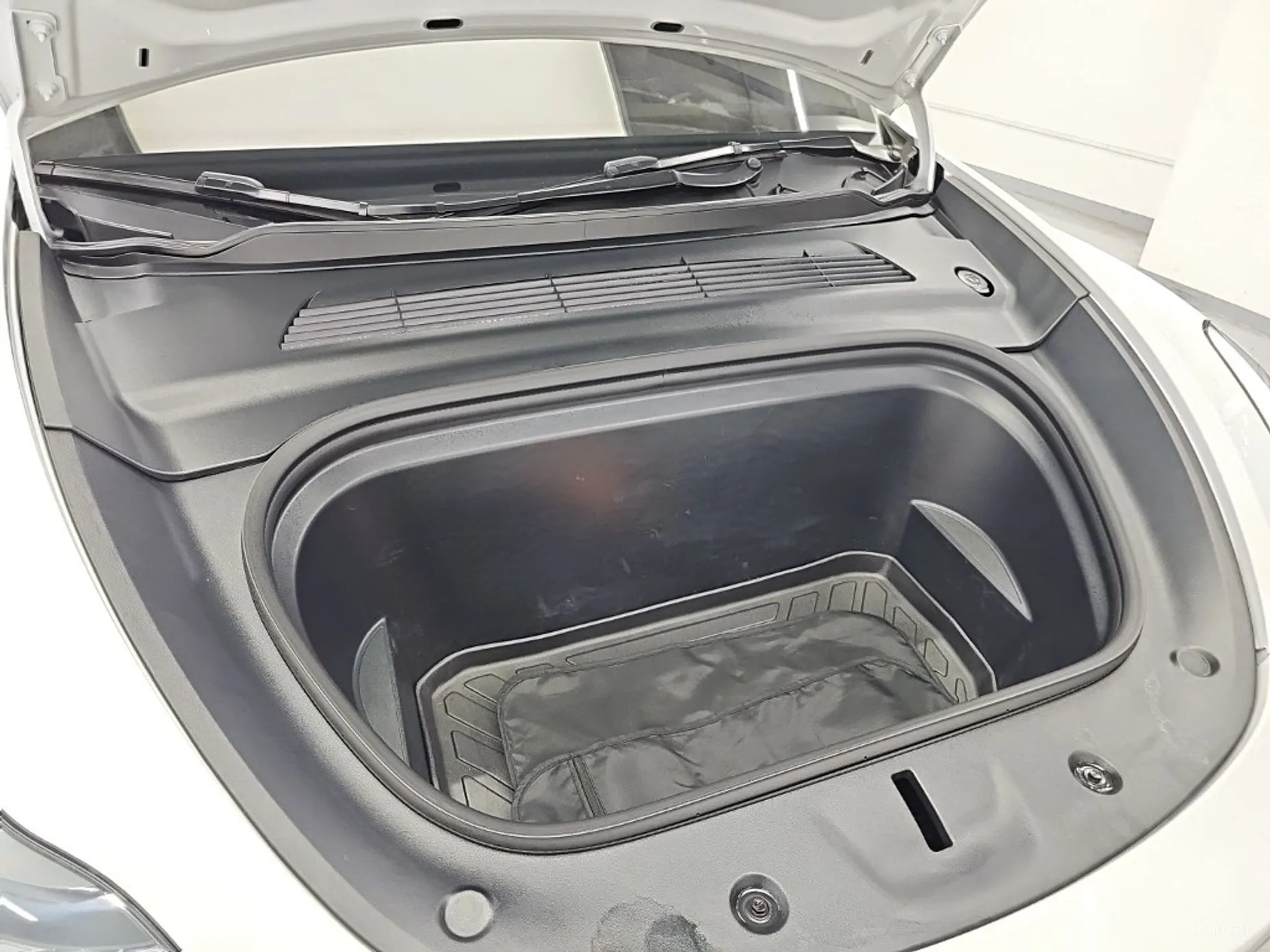Tesla Model Y превью 5