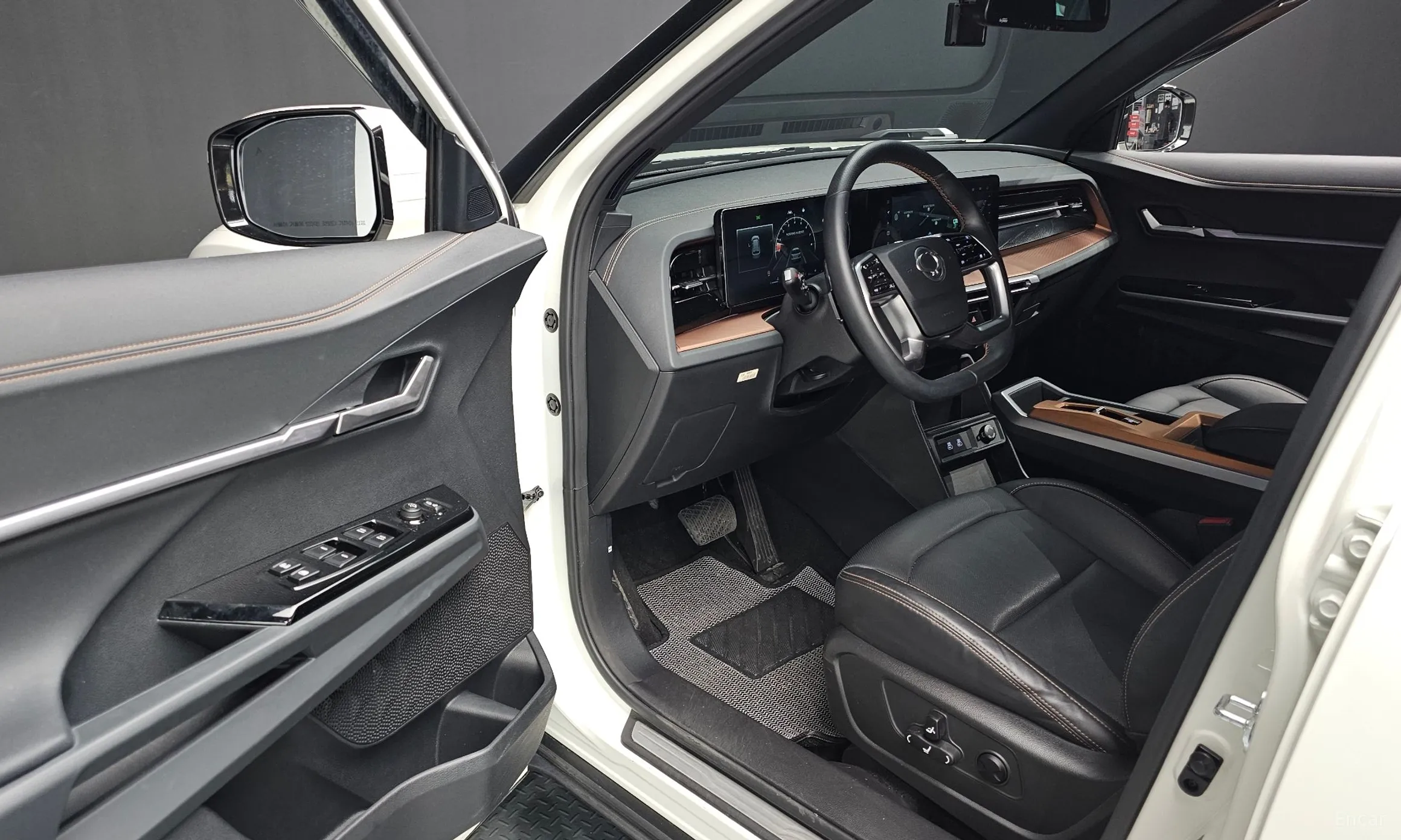 KG Mobility (SsangYong) The New Torres превью 11