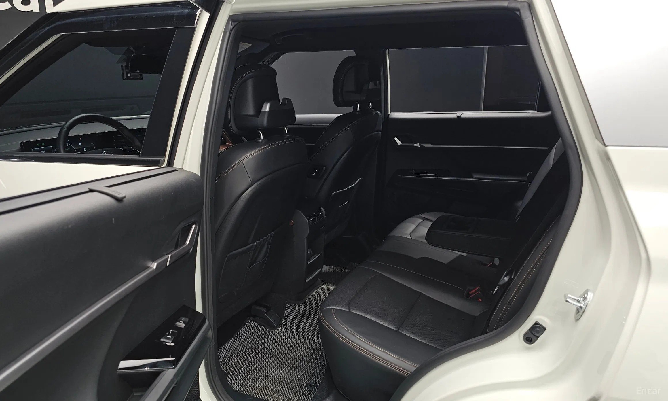 KG Mobility (SsangYong) The New Torres превью 12
