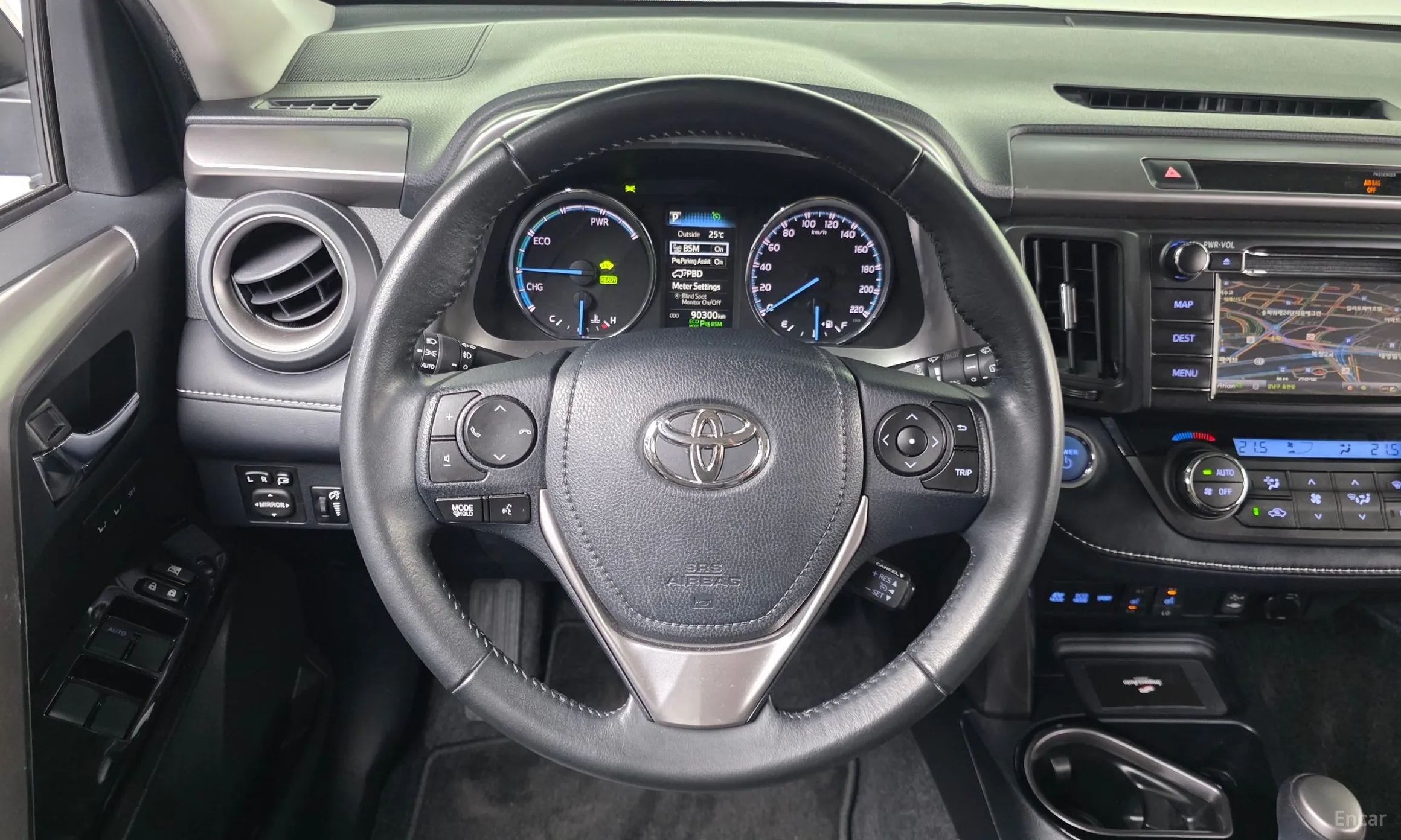 Toyota RAV4 превью 13