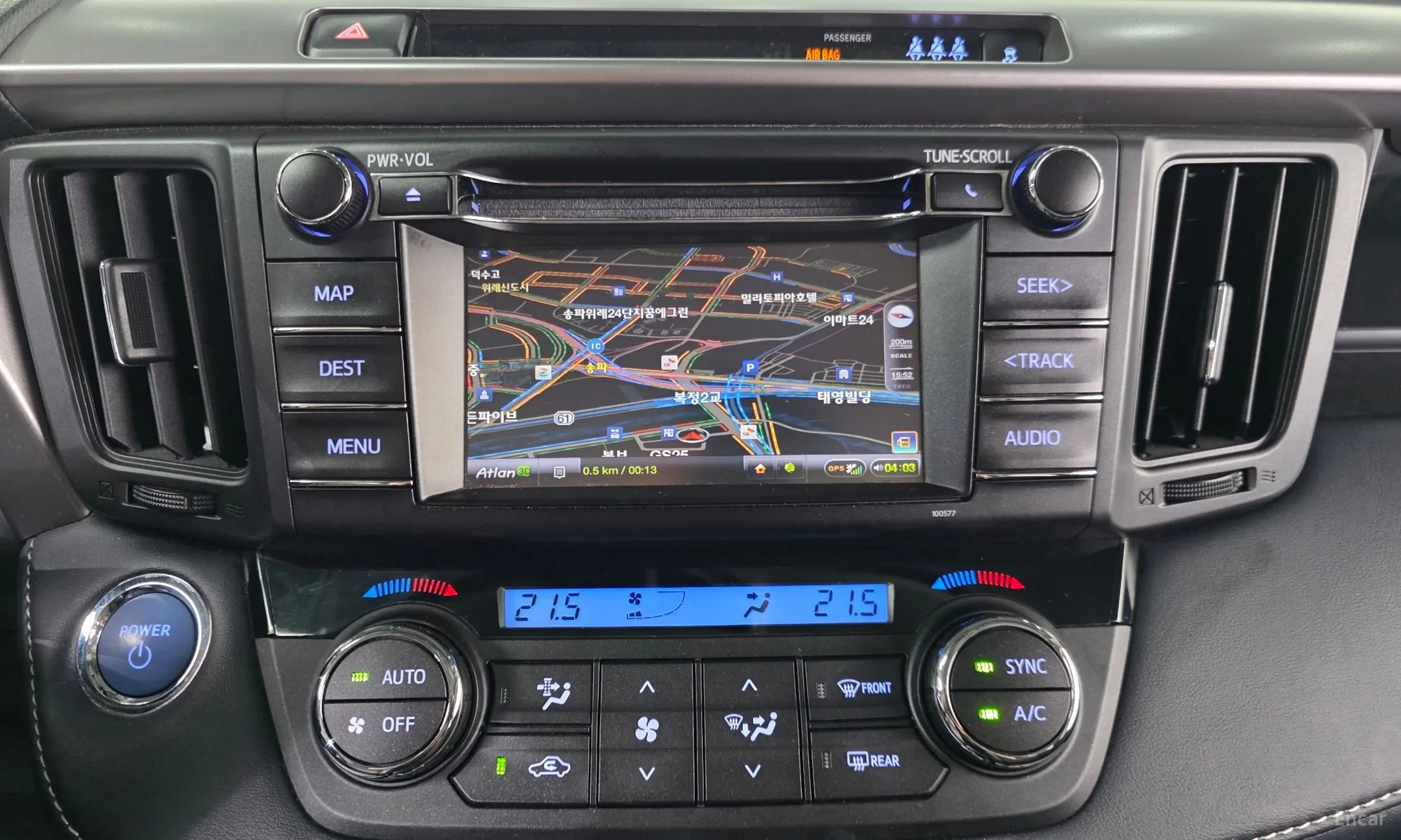 Toyota RAV4 превью 14