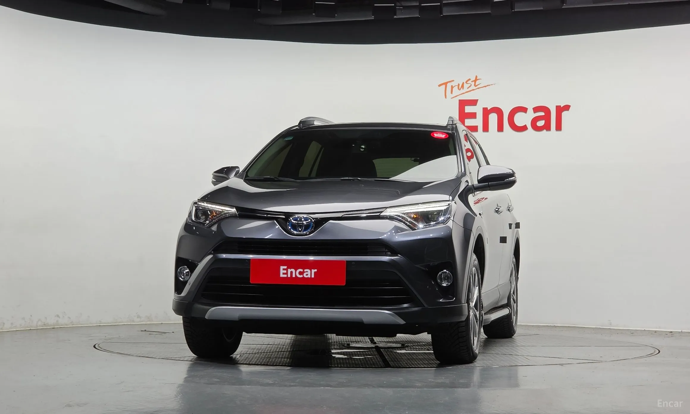 Toyota RAV4 превью 3