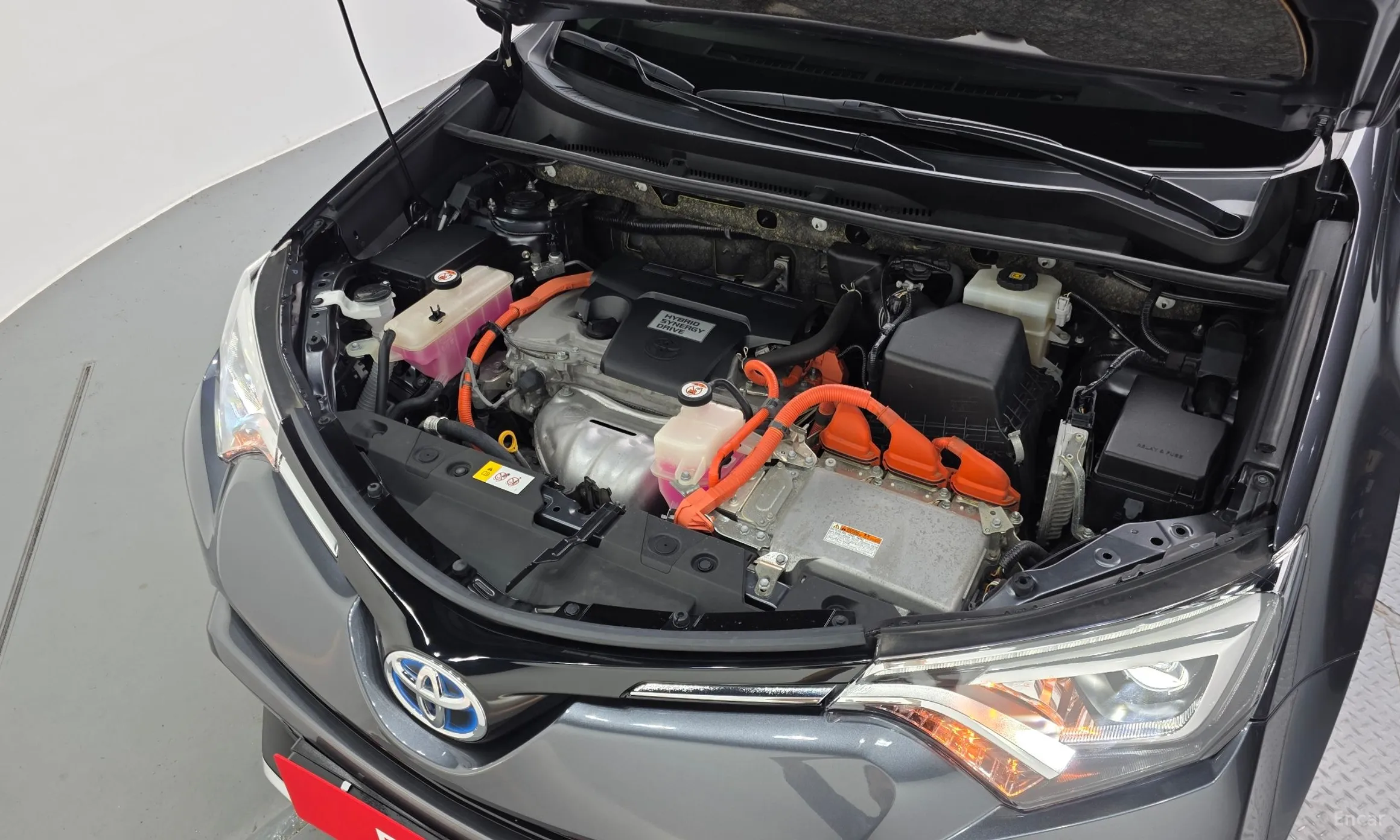 Toyota RAV4 превью 6