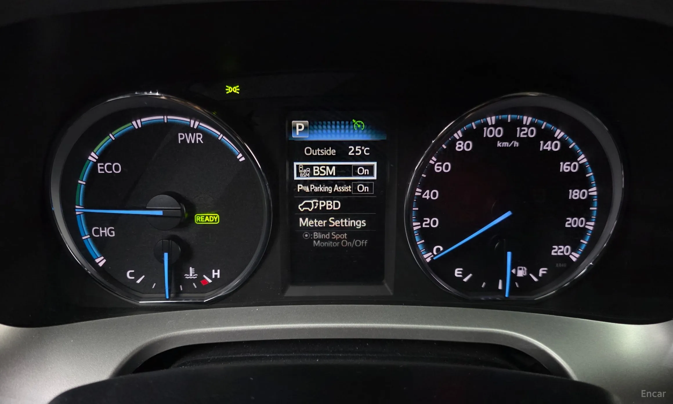 Toyota RAV4 превью 8