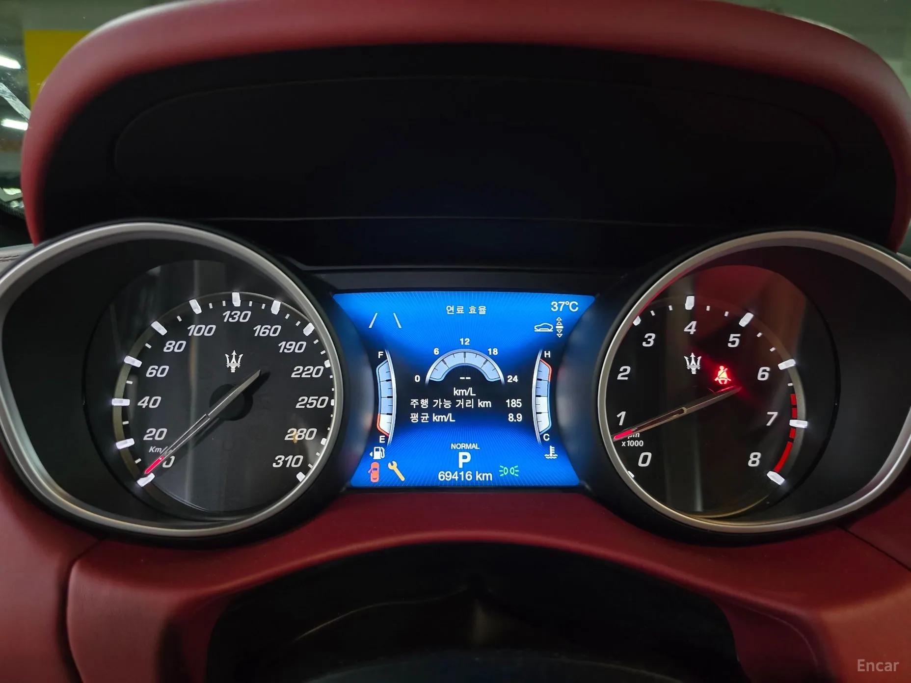 Maserati Levante превью 13