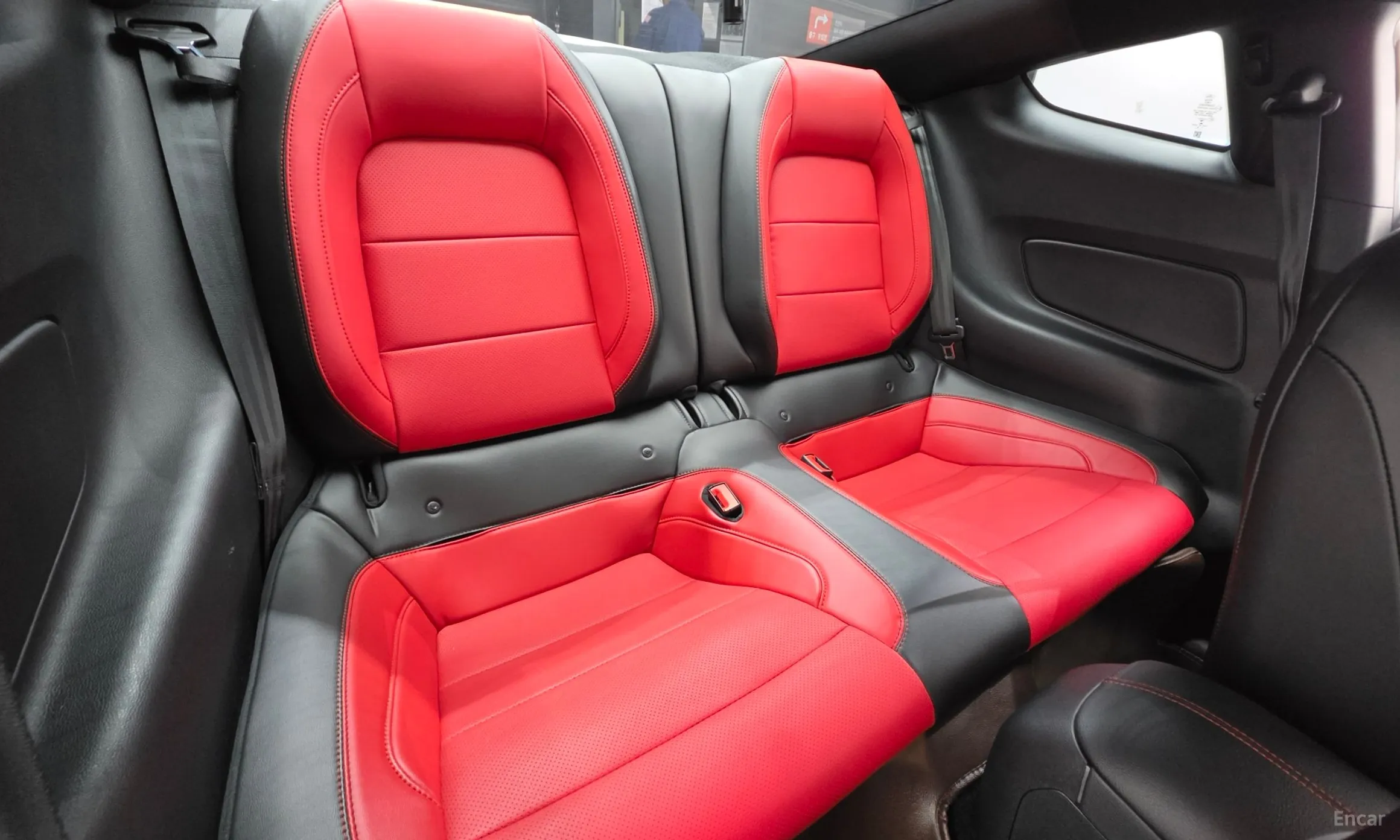 Ford Mustang превью 11