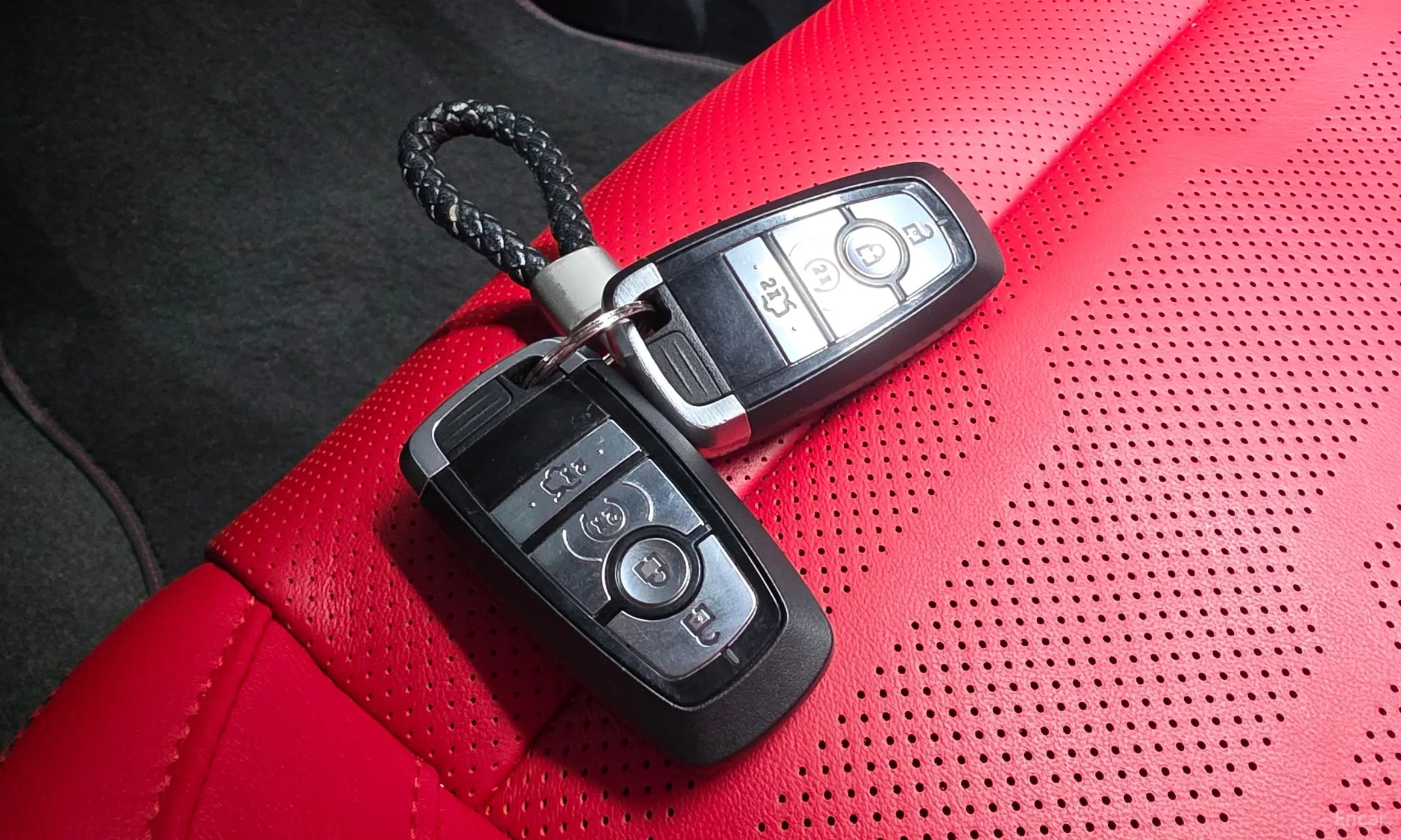 Ford Mustang превью 16