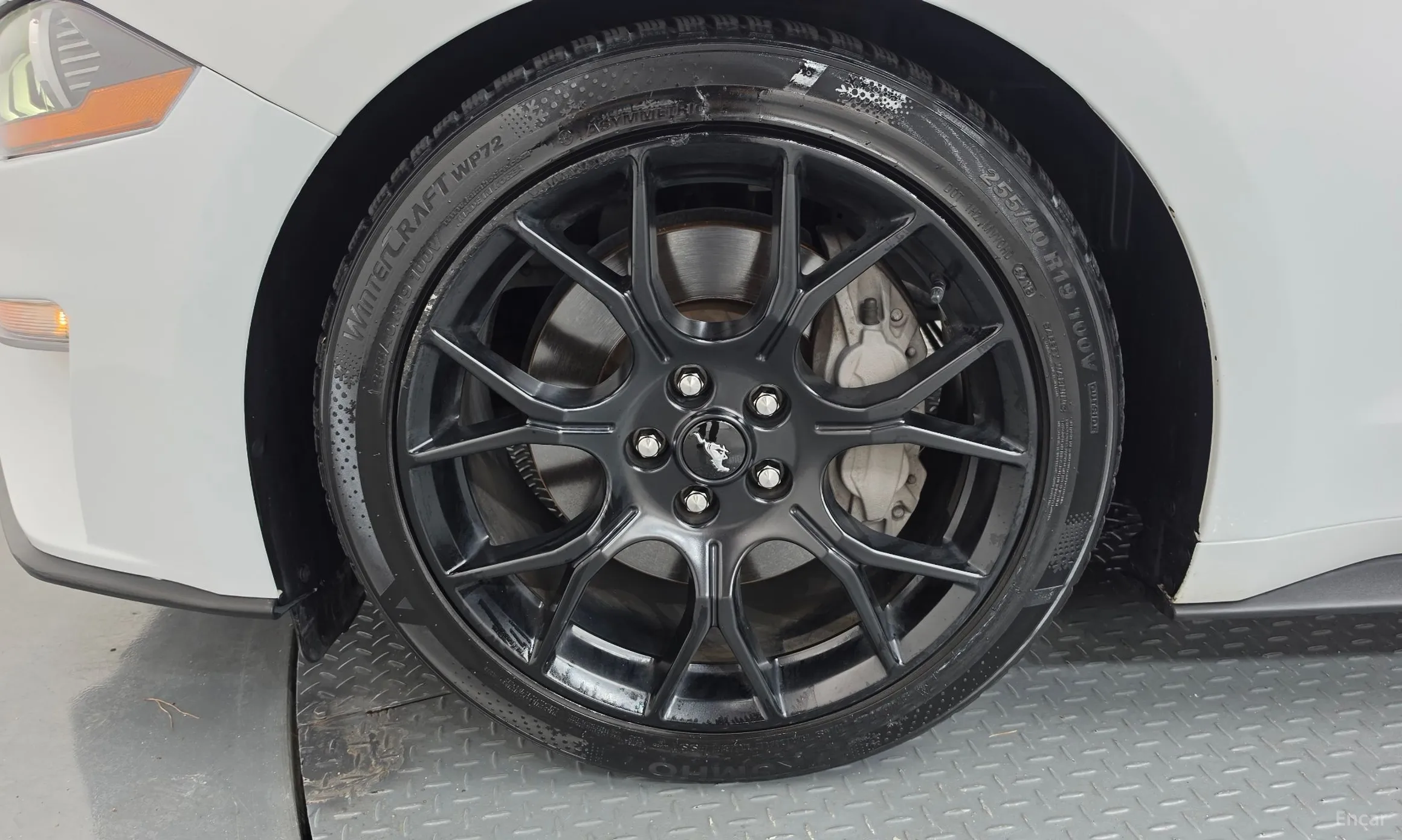 Ford Mustang превью 5