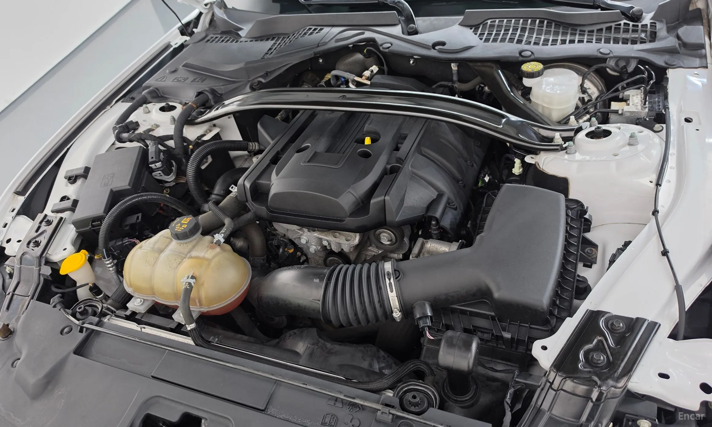 Ford Mustang превью 6