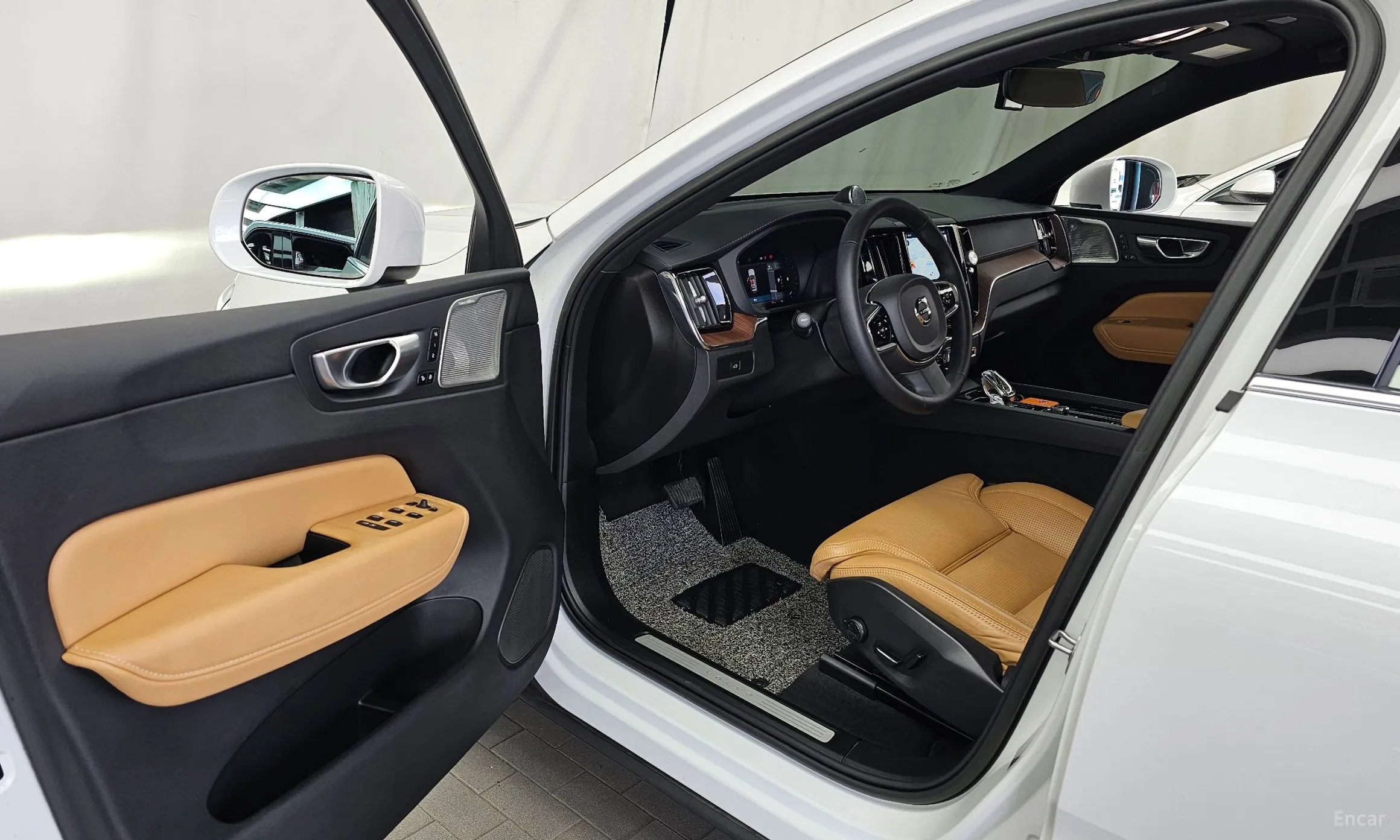 Volvo XC60 Gen 2 превью 10