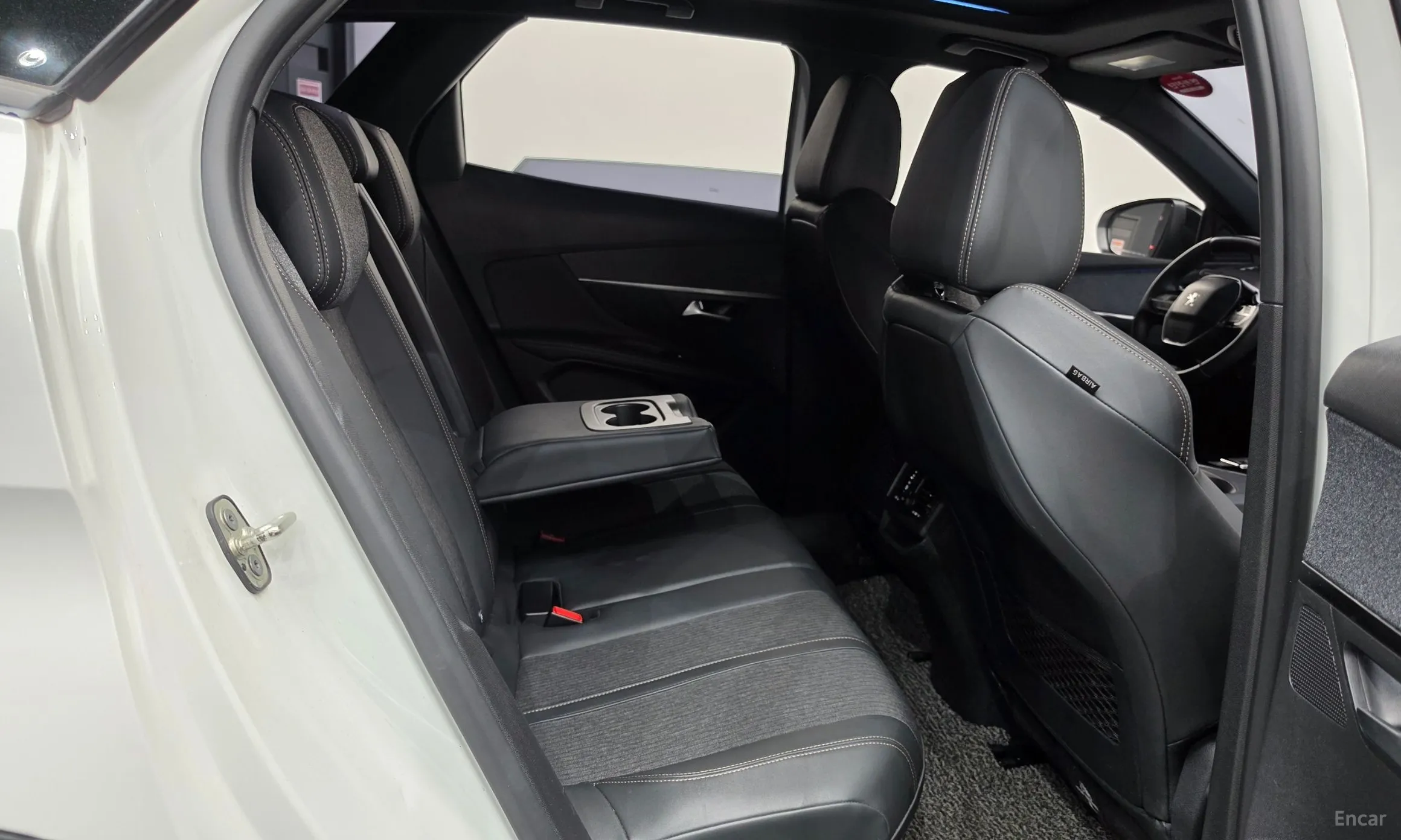 Peugeot 3008 2nd generation превью 12