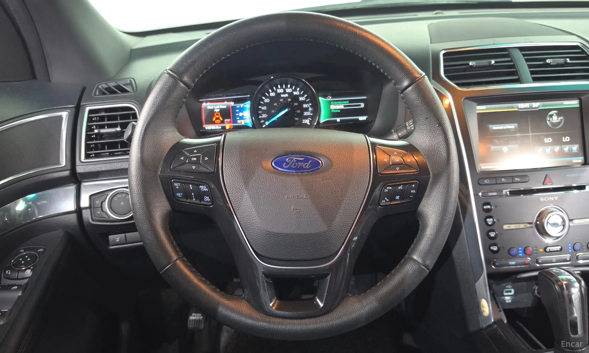 Ford Explorer превью 13