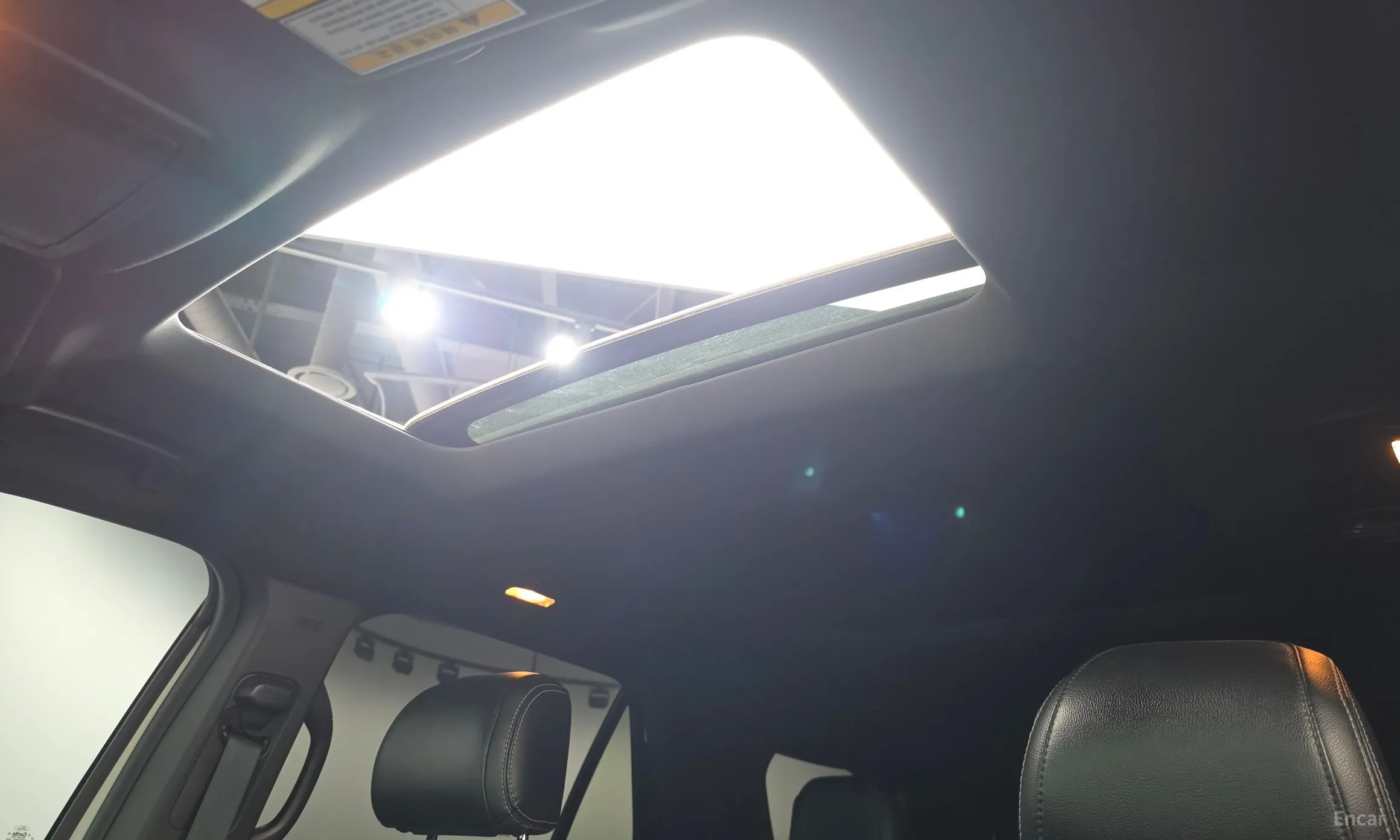 Ford Explorer превью 17