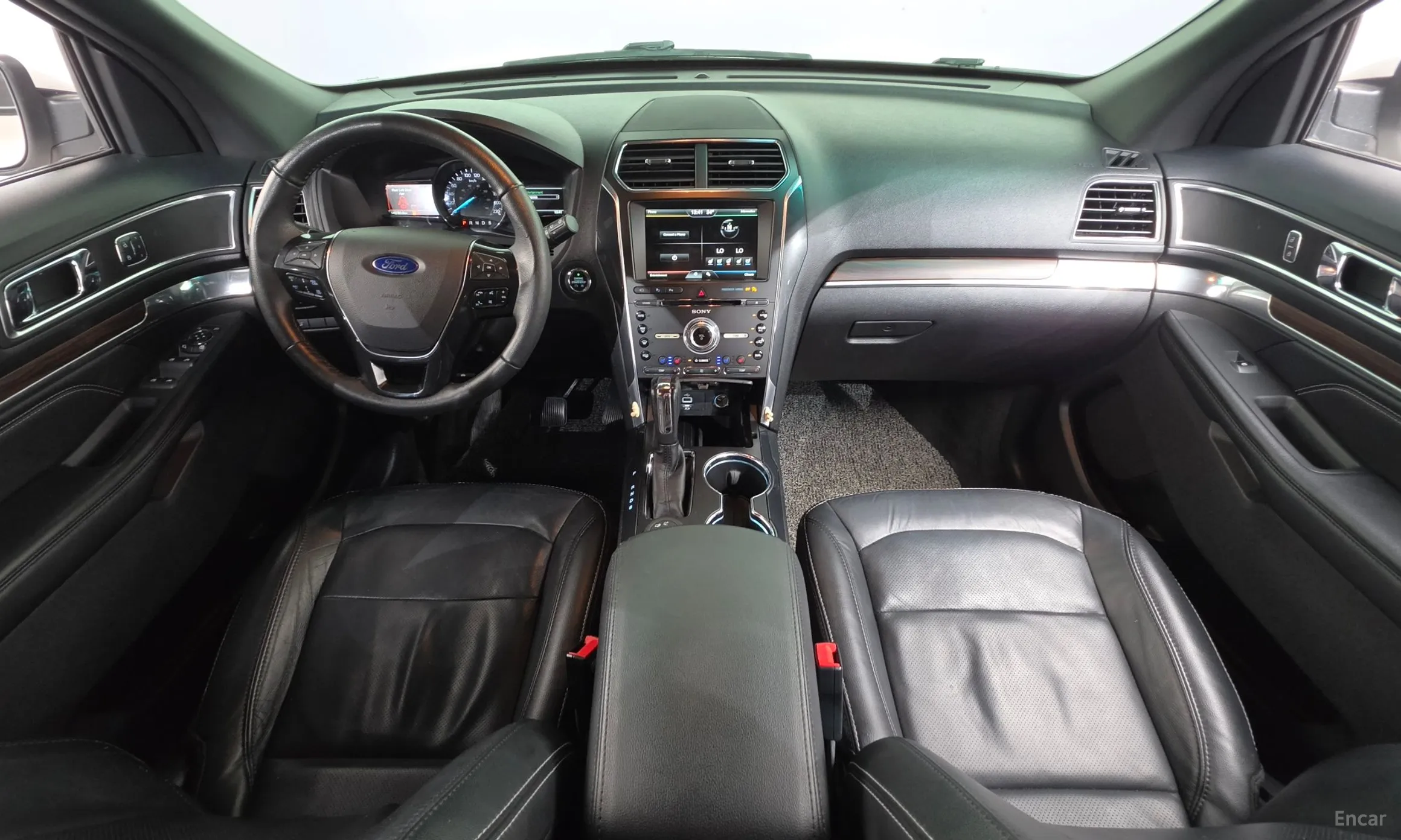 Ford Explorer превью 7