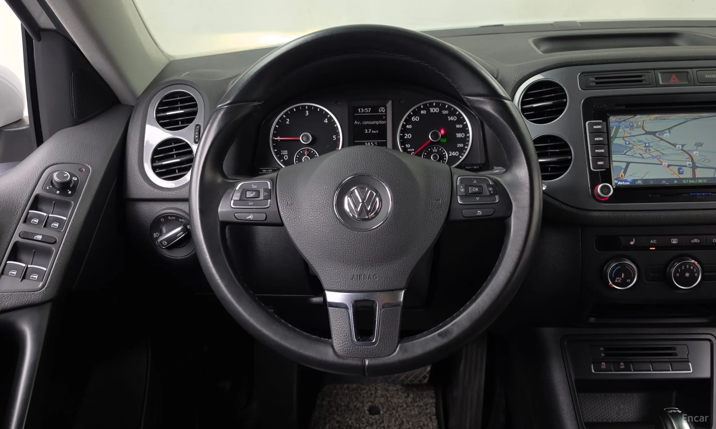 Volkswagen New Tiguan превью 13