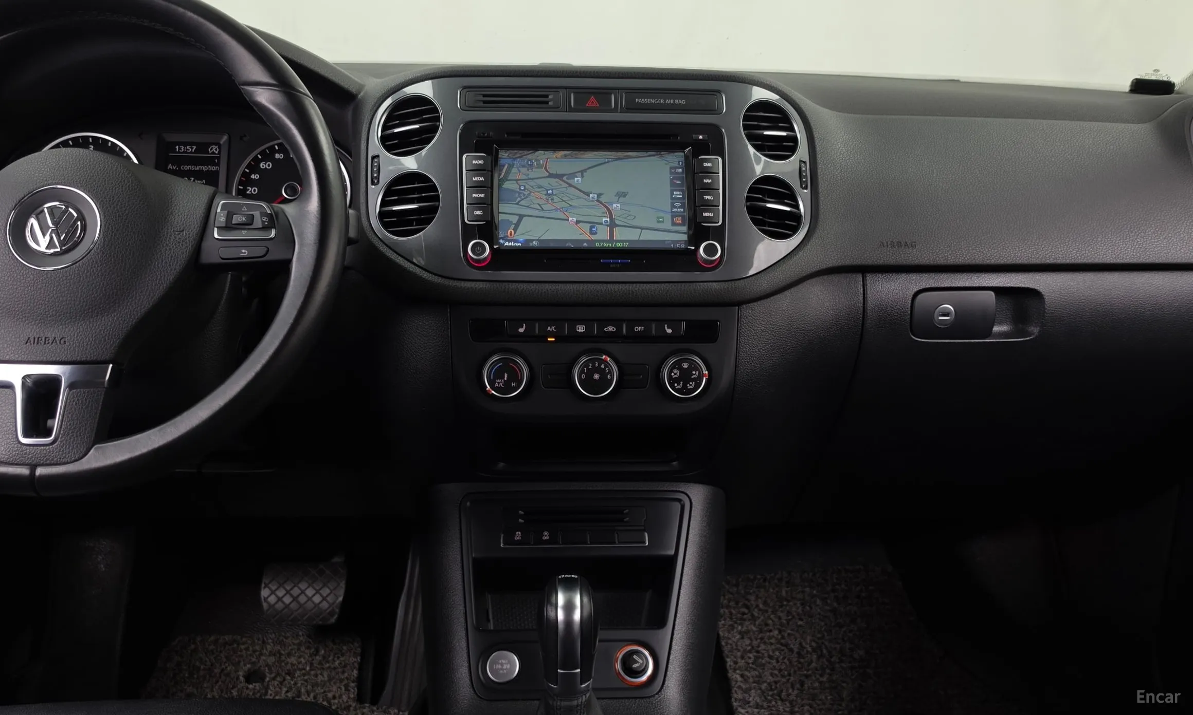 Volkswagen New Tiguan превью 14