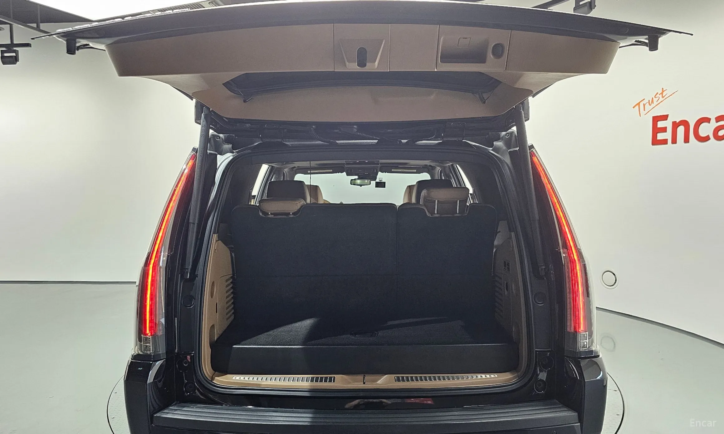 Cadillac Escalade превью 20