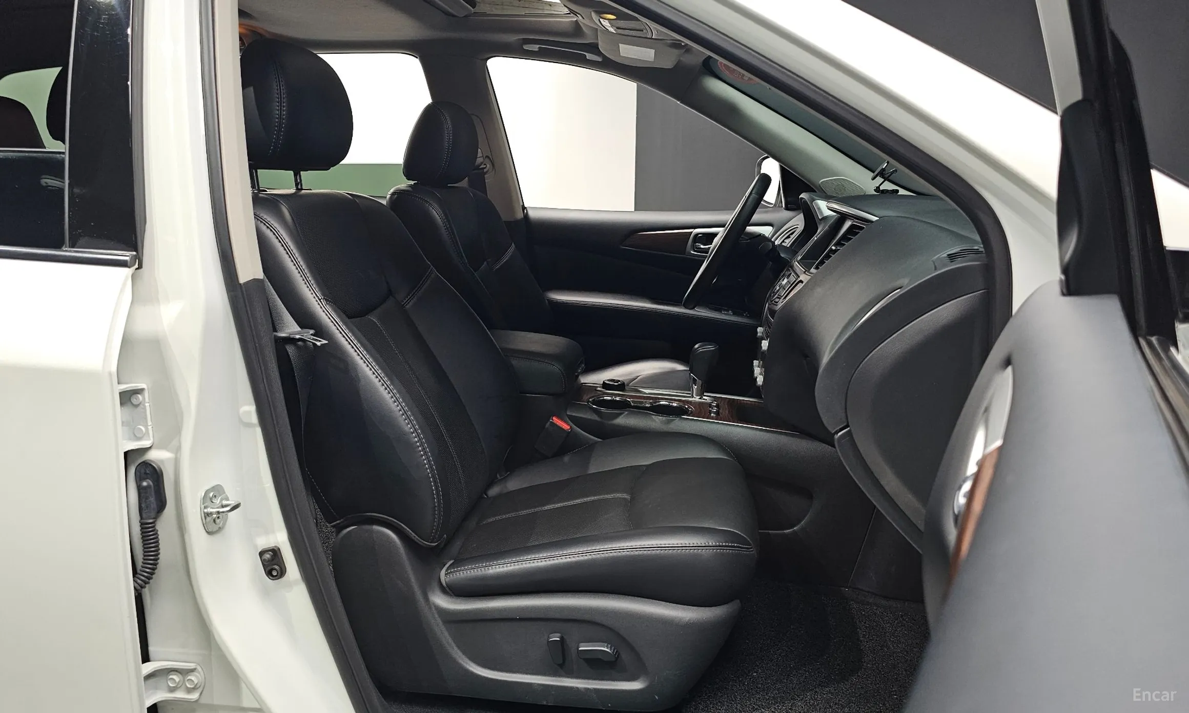 Nissan Pathfinder Gen 4 превью 10