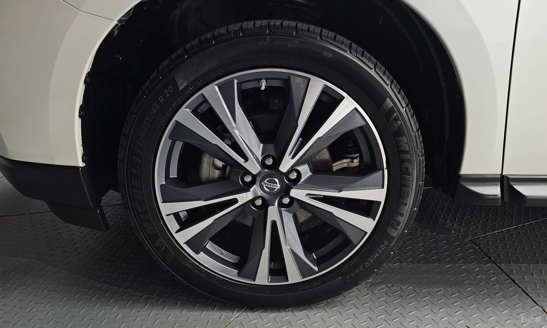 Nissan Pathfinder Gen 4 превью 5