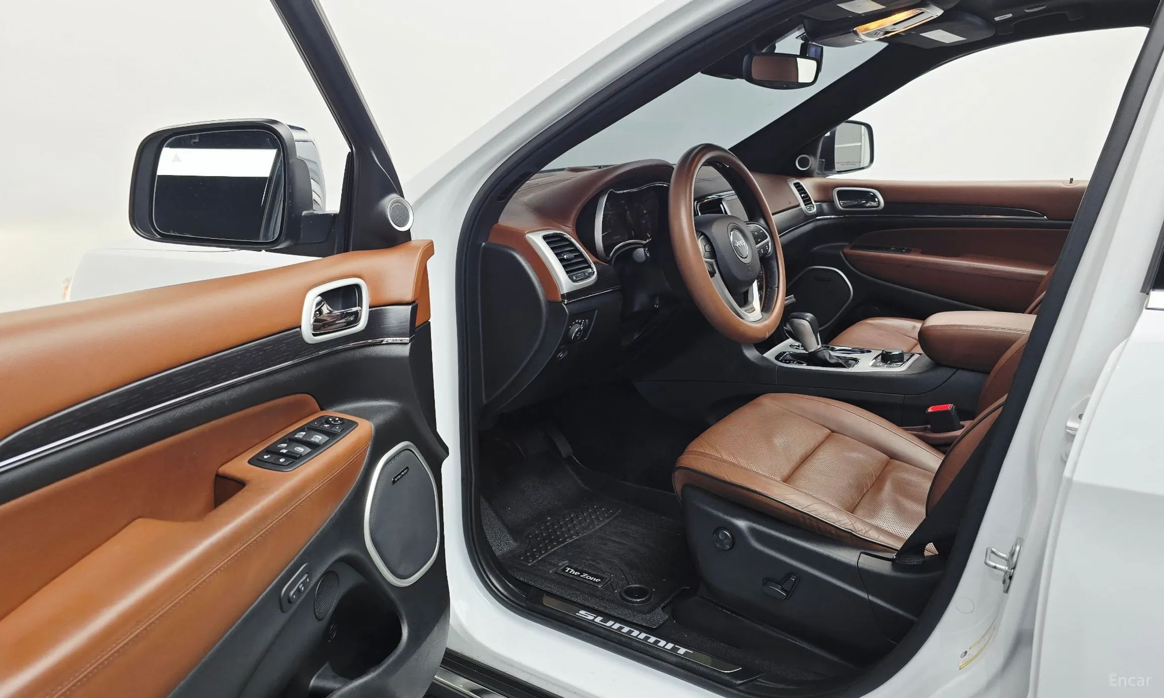 Jeep Grand Cherokee превью 10