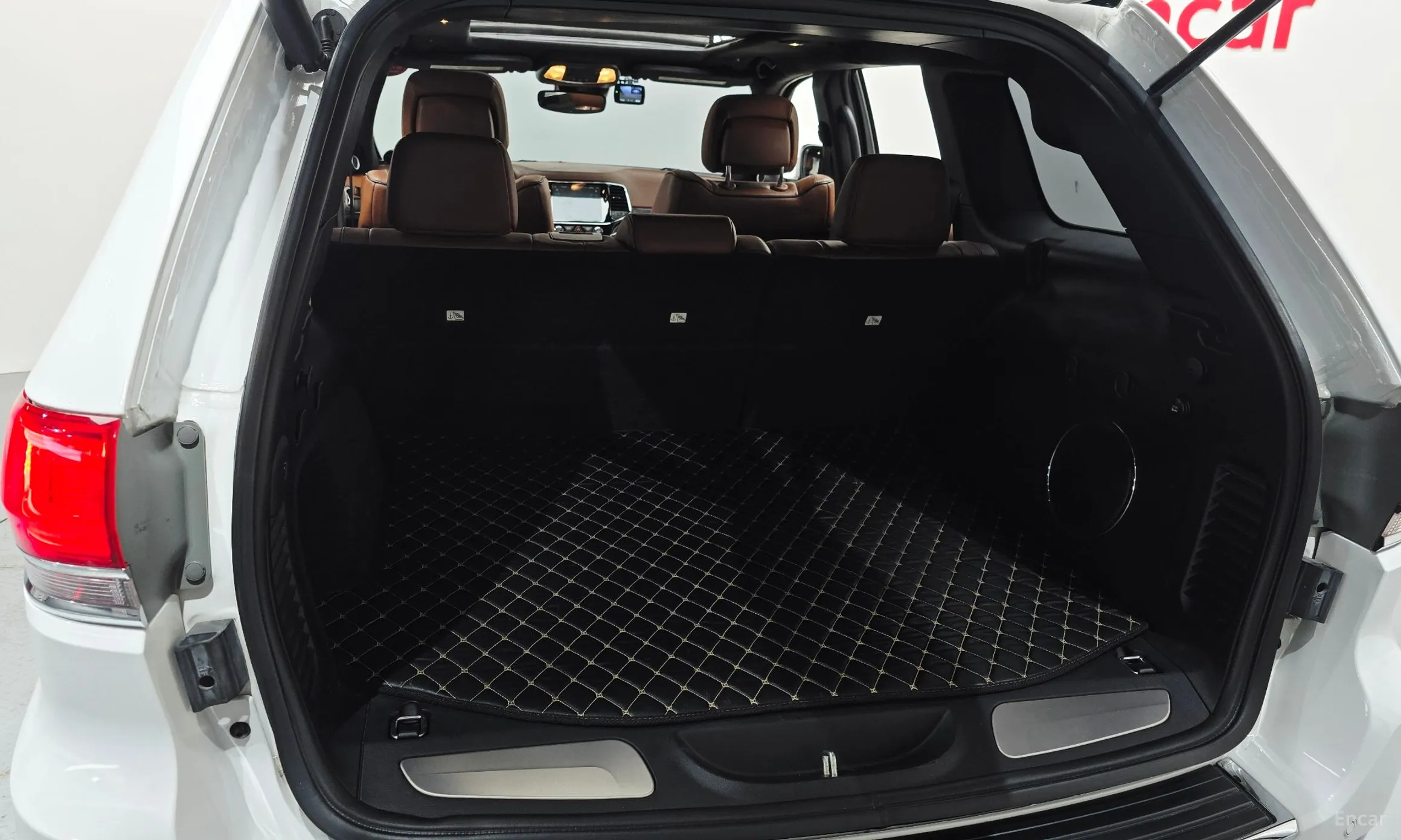 Jeep Grand Cherokee превью 18