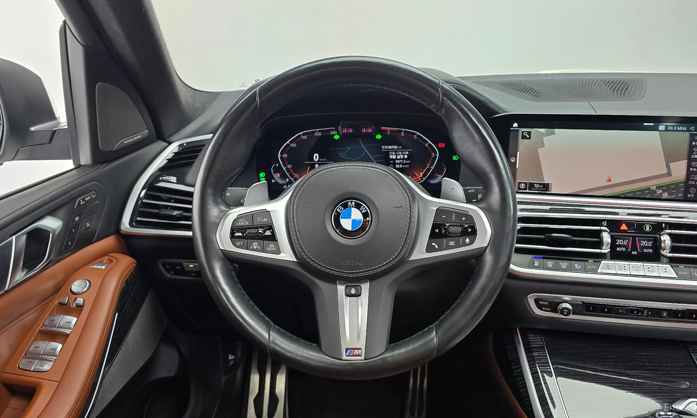 BMW X7 (G07) превью 13