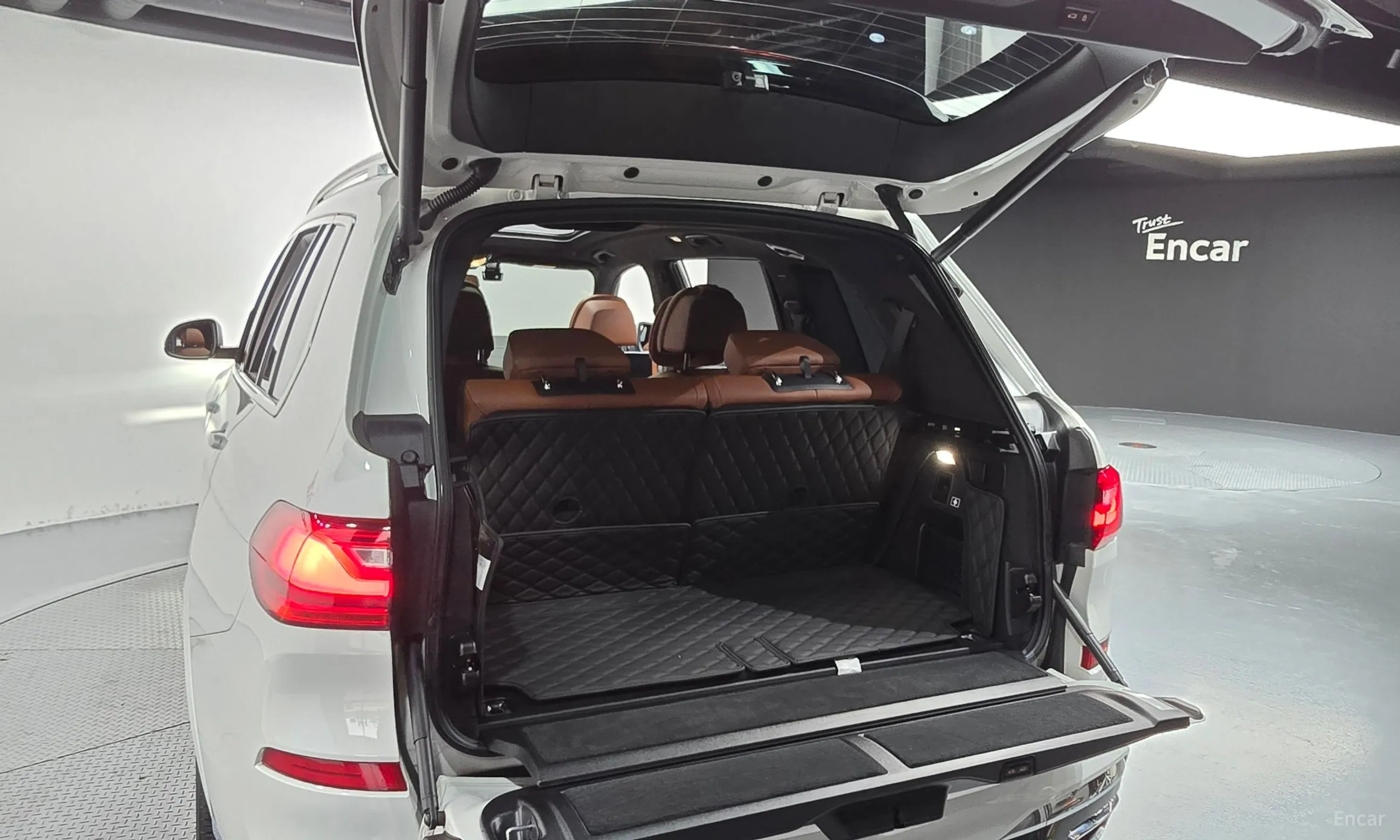 BMW X7 (G07) превью 18