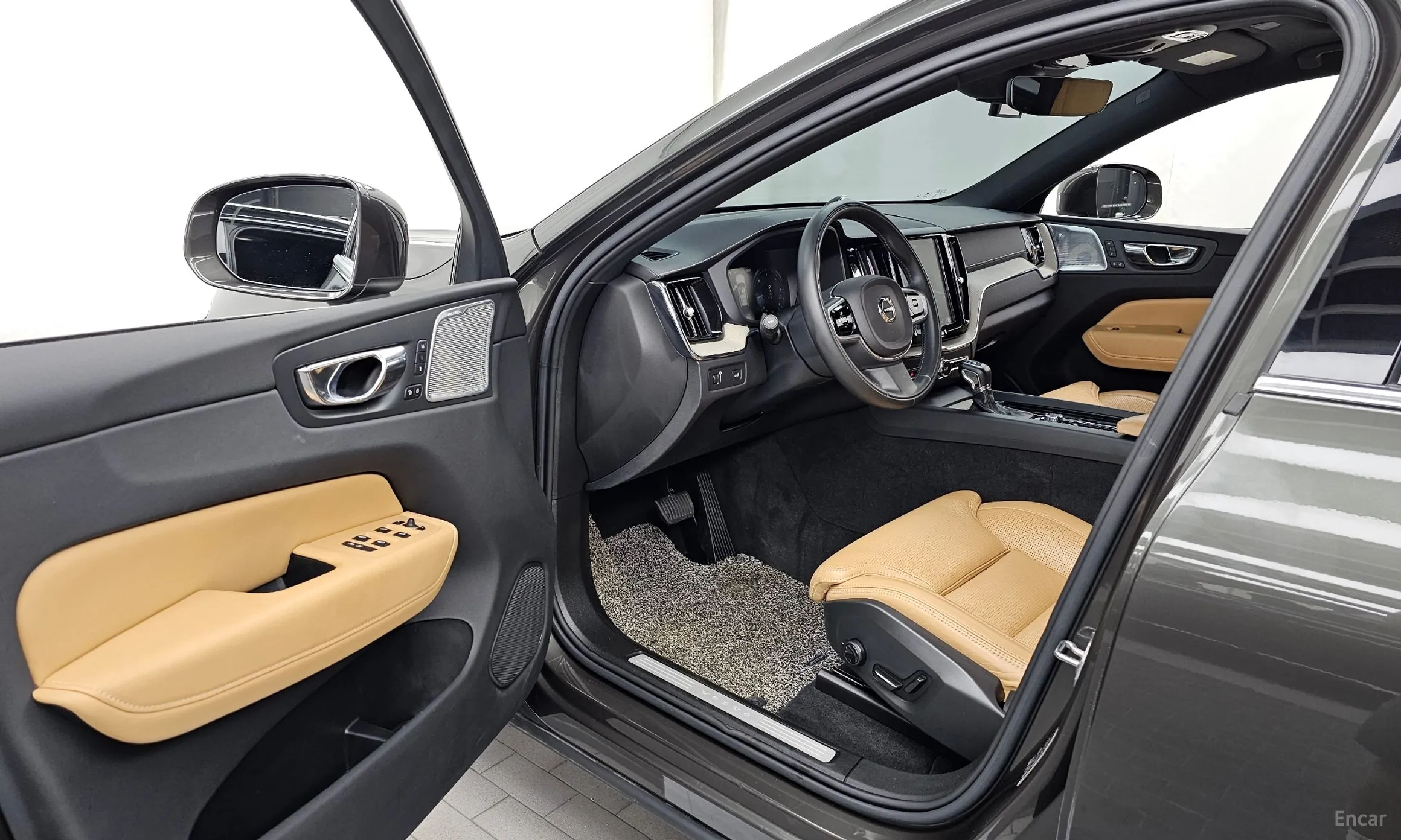 Volvo XC60 Gen 2 превью 10