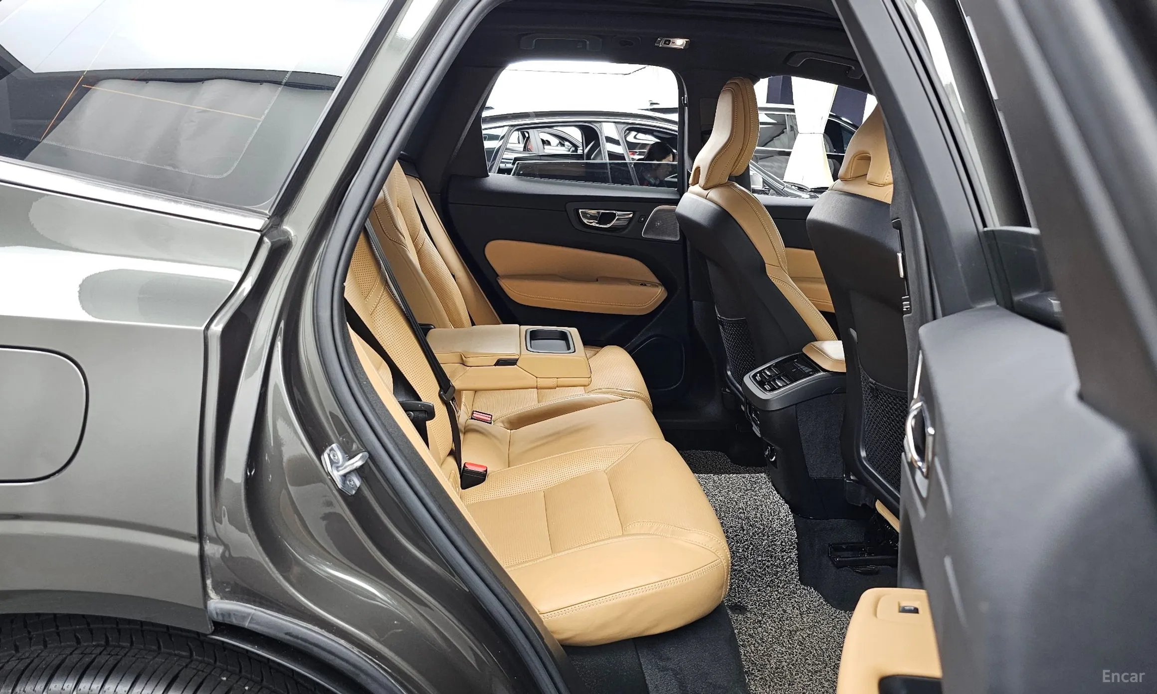 Volvo XC60 Gen 2 превью 12