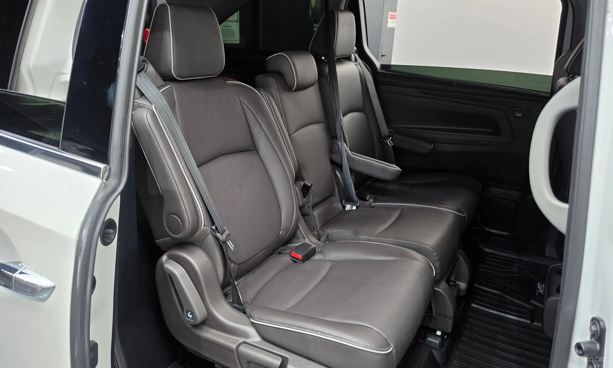 Honda Odyssey превью 11