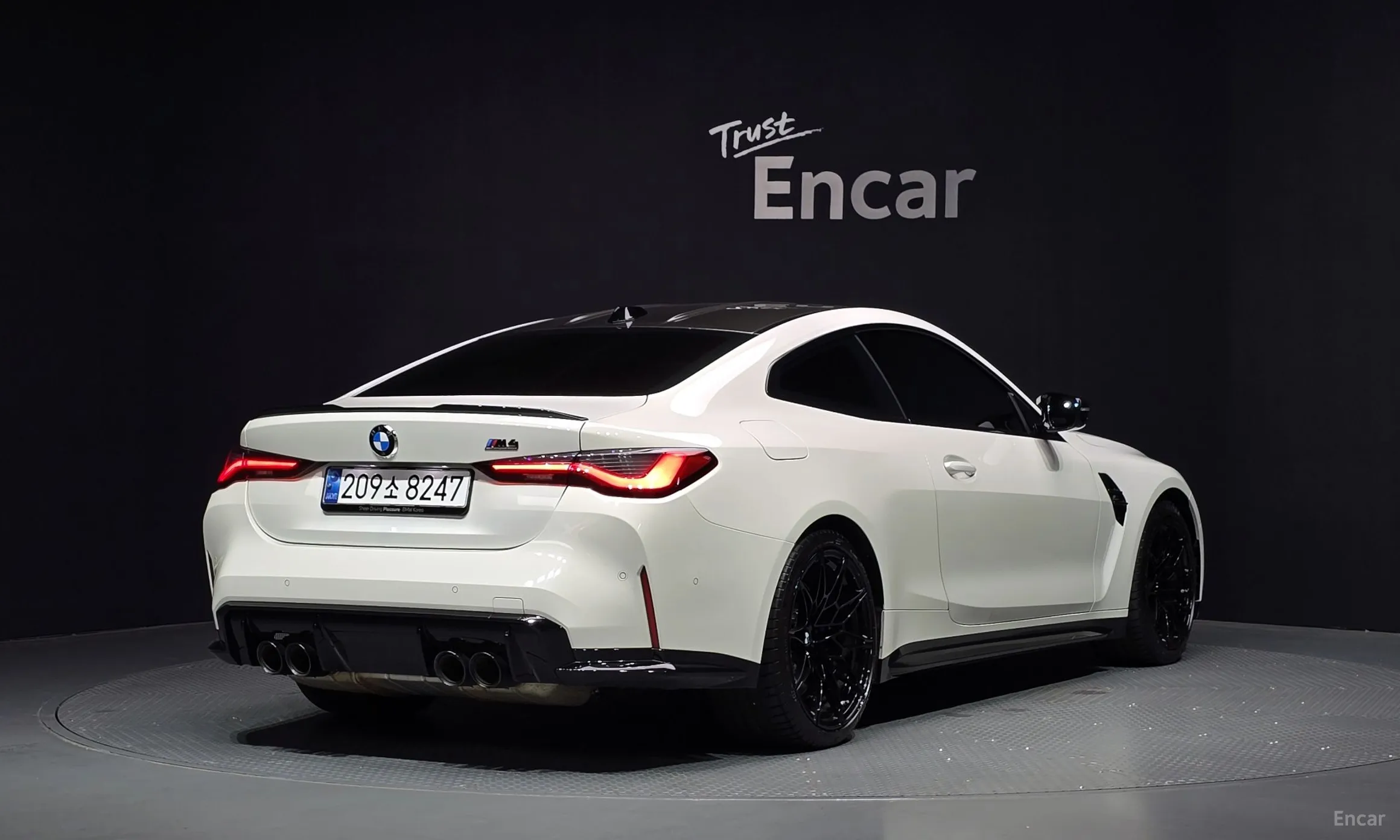 BMW M4 (G82)