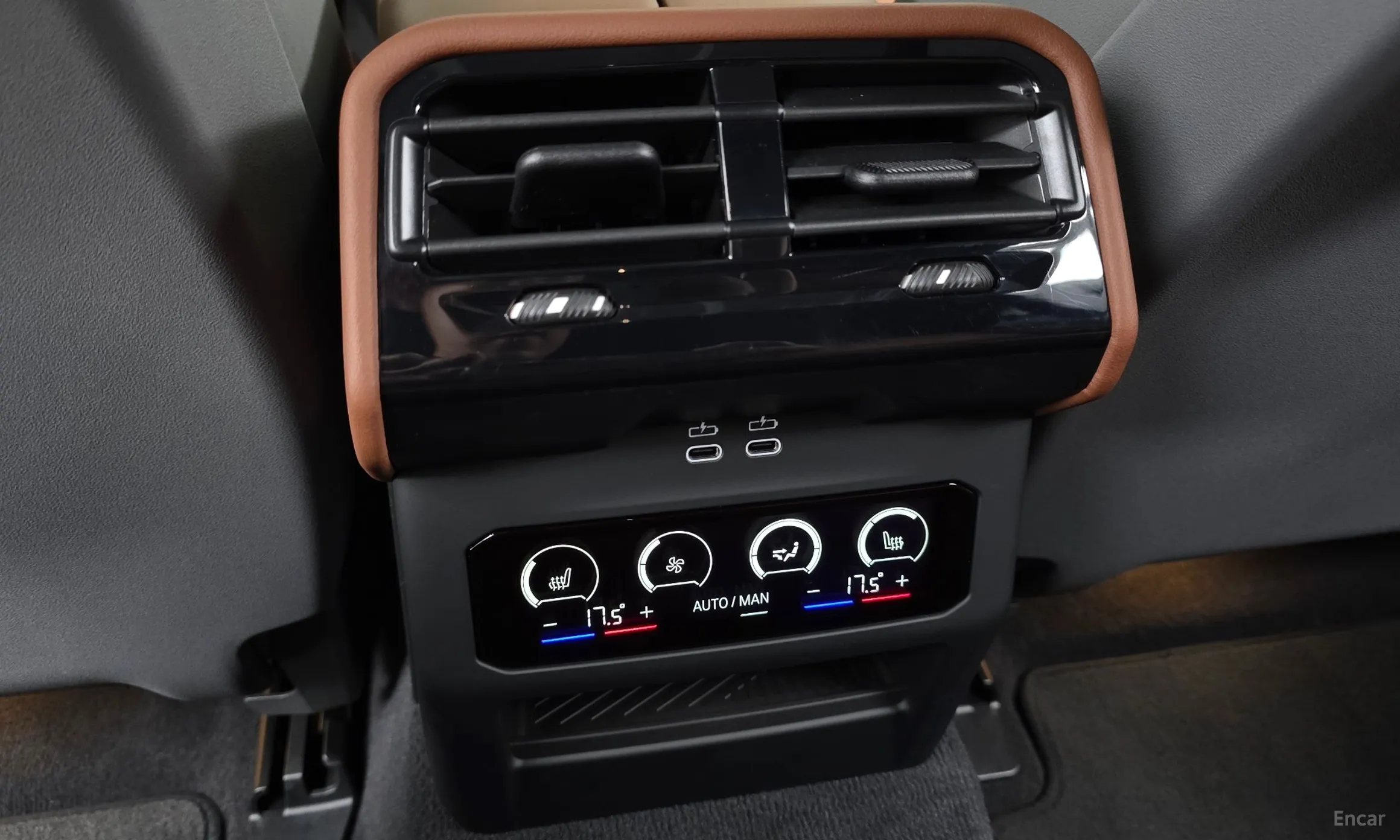BMW 5 Series (G60) превью 18