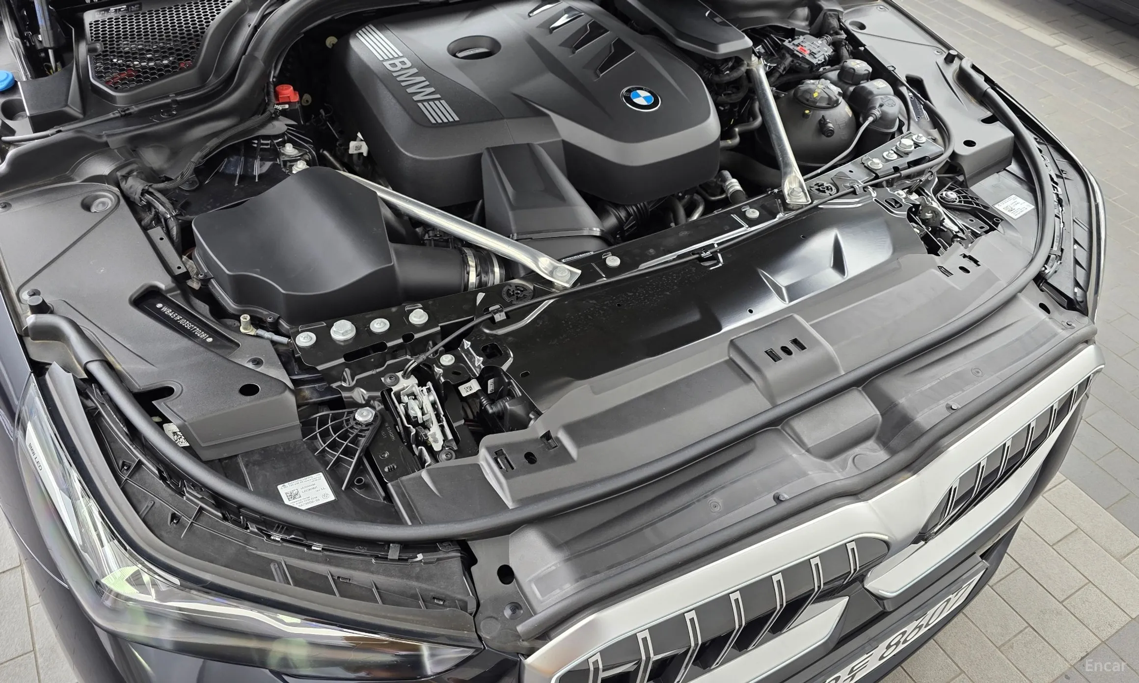 BMW 5 Series (G60) превью 6