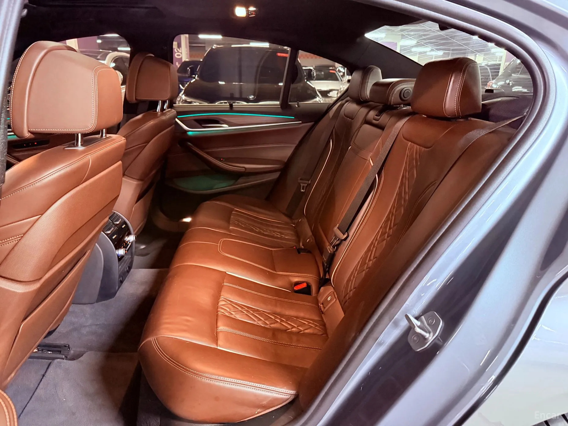 BMW 5 Series (G30) превью 11