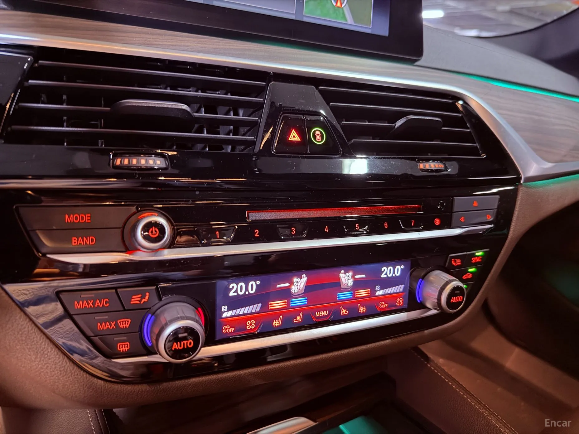 BMW 5 Series (G30) превью 13