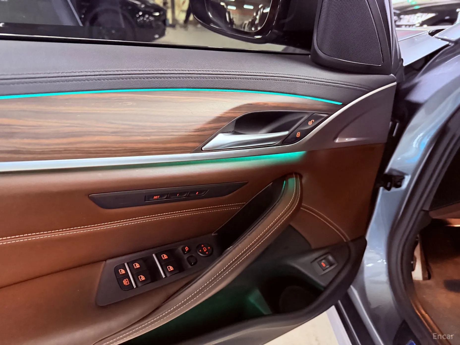BMW 5 Series (G30) превью 18